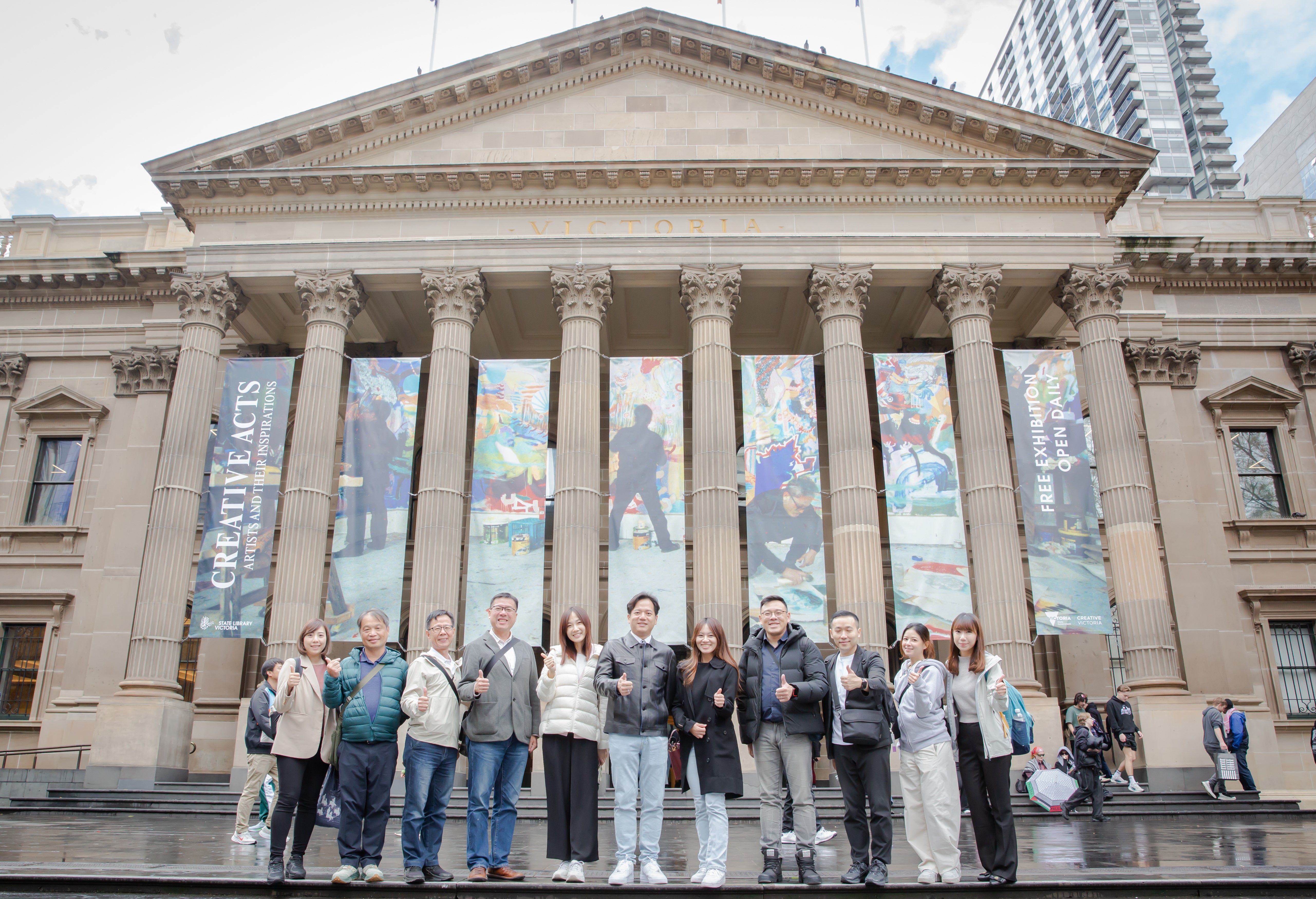 竹市代理市長邱臣遠率團參訪維多利亞州立圖書館，打造分齡分眾、舒服的閱讀空間及創新服務。（圖／新竹市政府提供）
