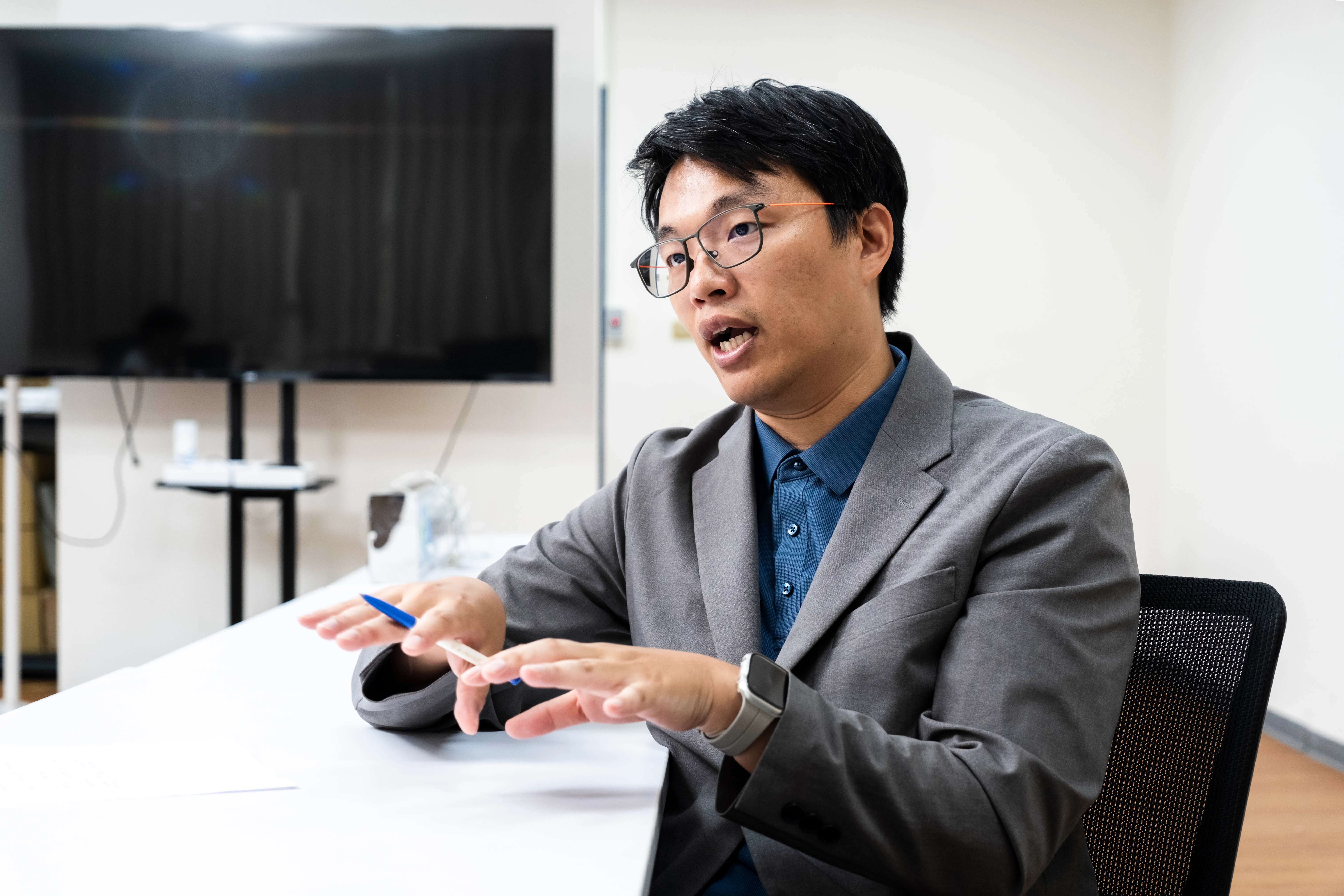 王詠辰透露，科飛能夠成長茁壯，還要特別感謝創業初期前三個客戶的大力支持。（吳宙棋攝）