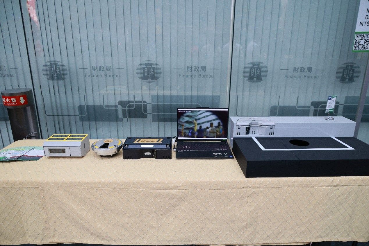 中市智慧停車無紙化服務以先進的影像辨識（AVI）為核心，外觀設計融入城市景觀，車輛停放後，系統自動記錄進出時間-影像辨識系統。（圖／台中市政府提供）