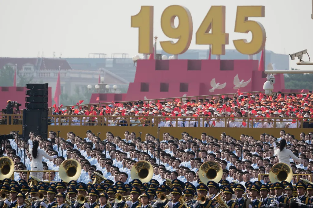 中国9/3在北京天安門で盛大な閲兵式が行われ、第二次世界大戦終結80周年を記念する。（AP通信）