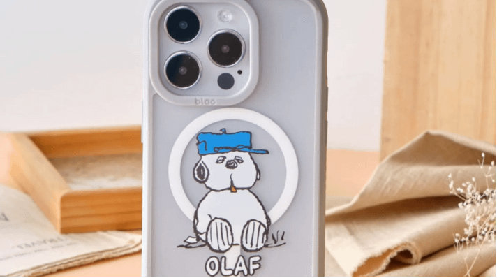 2013年誕生的手機殼品牌「TOYSELECT拓伊」，主打知名IP聯名，例如史努比、蠟筆小新、Disney系列。（圖／翻攝自TOYSELECT臉書）