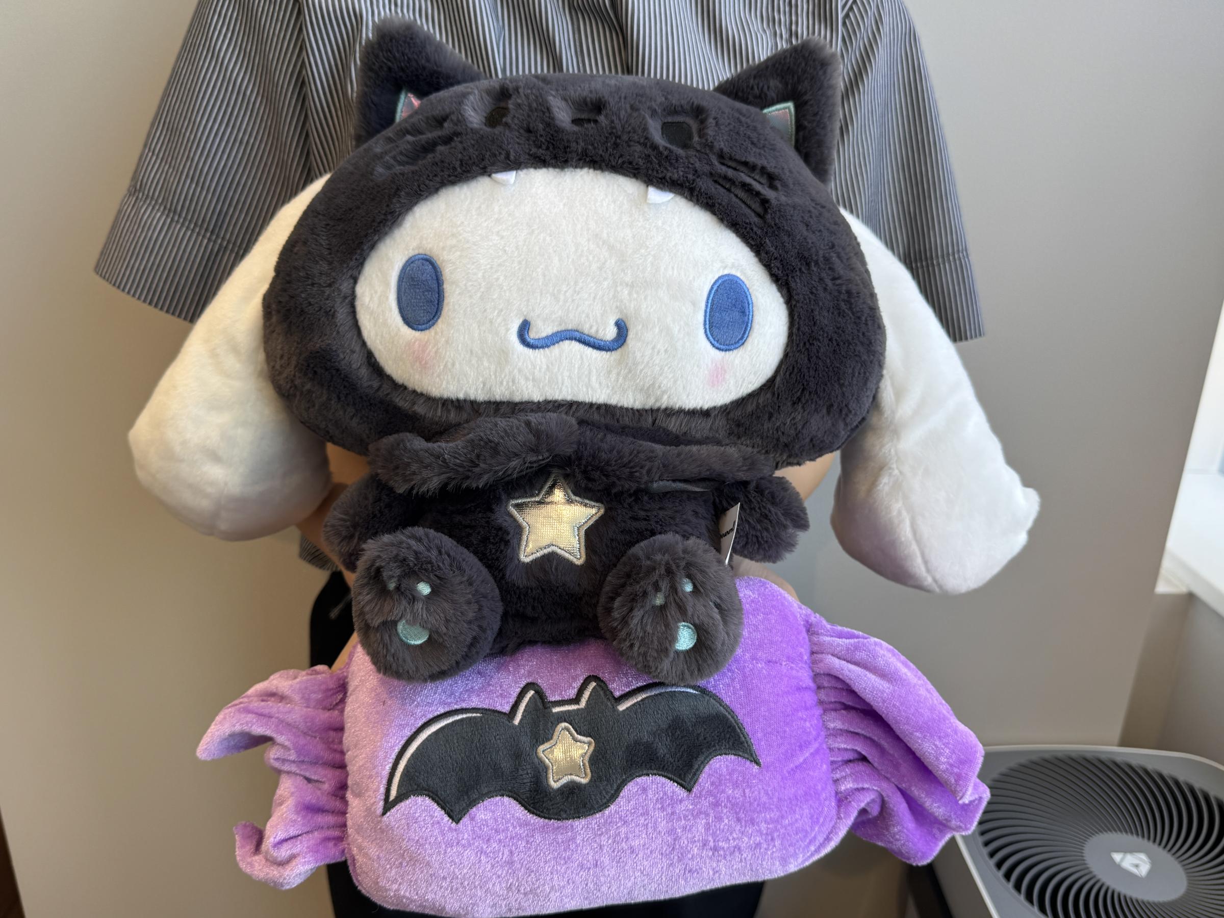 株式会社サニーサイドアップは、サンリオの人気キャラクターをテーマにした「Happyくじ」最新作『Sanrio characters Halloween 2025』を9月19日から全国で順次販売すると発表した。黃信維