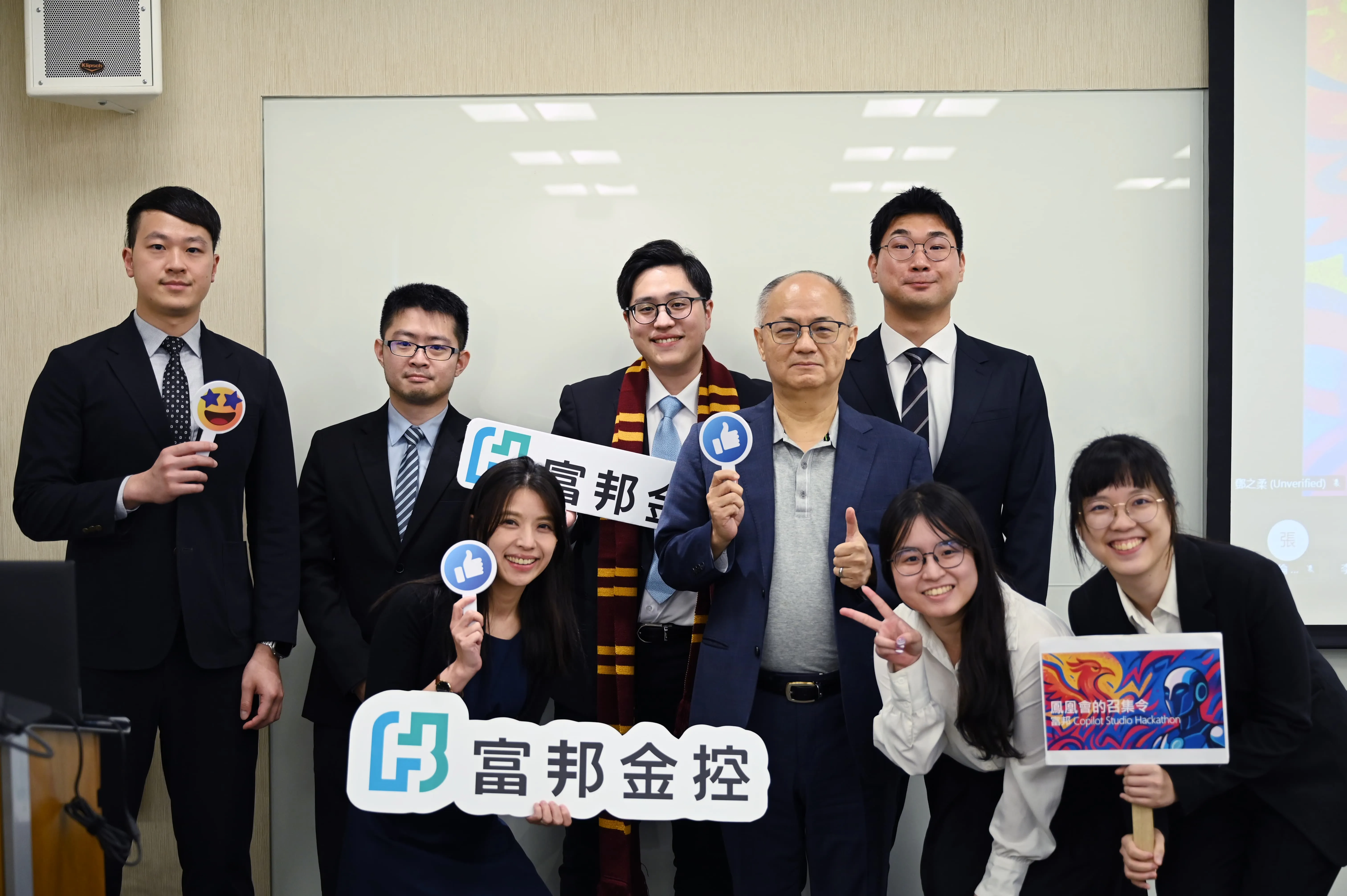 20250905-富邦人壽「Claim Aingels」團隊打造可以自主學習的保單手術識別機器人，可協助理賠審核，獲「Copilot Studio 黑客松」評審團肯定。