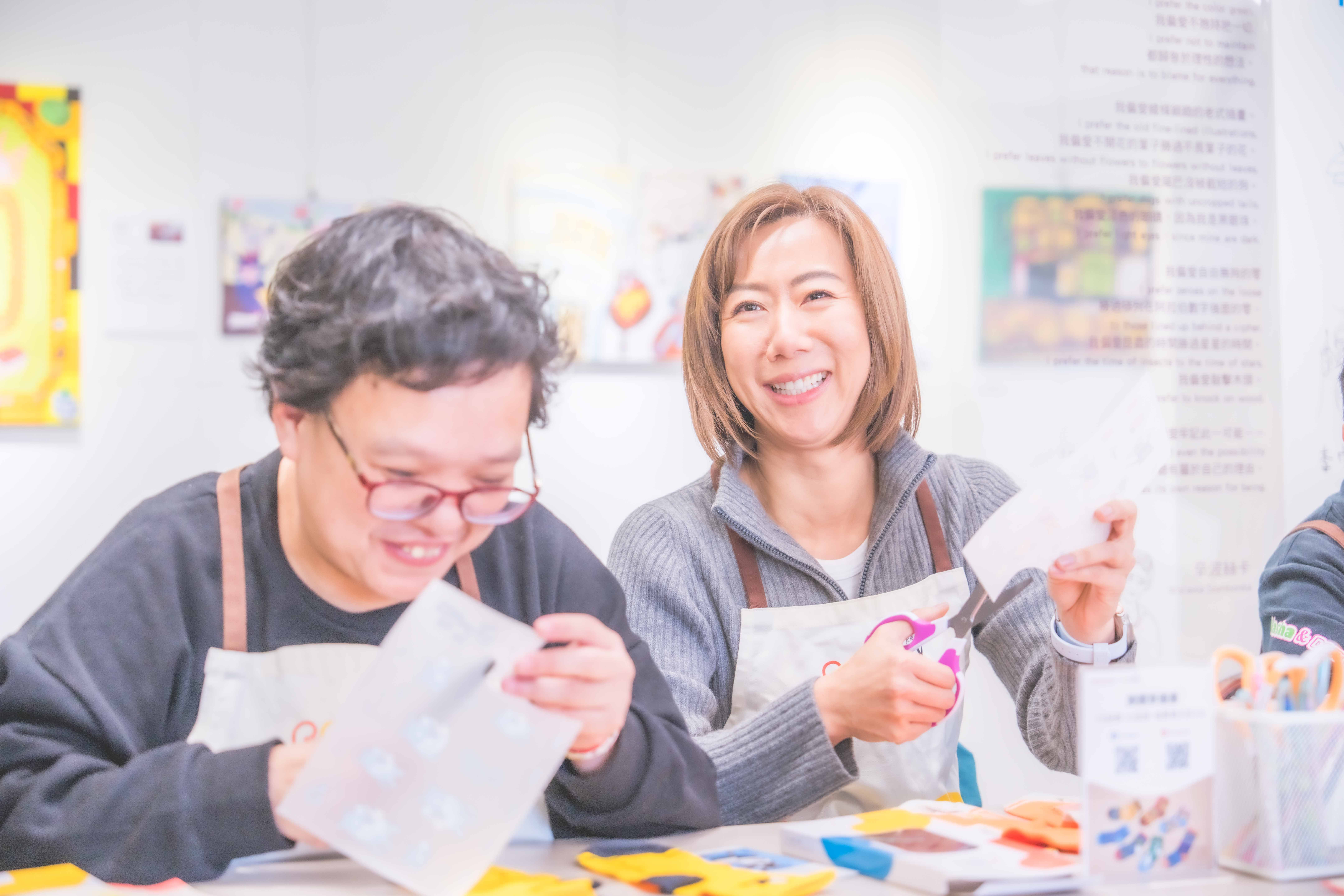 永齡基金會執行長郭曉玲訪視社福機構。（圖／永齡基金會）