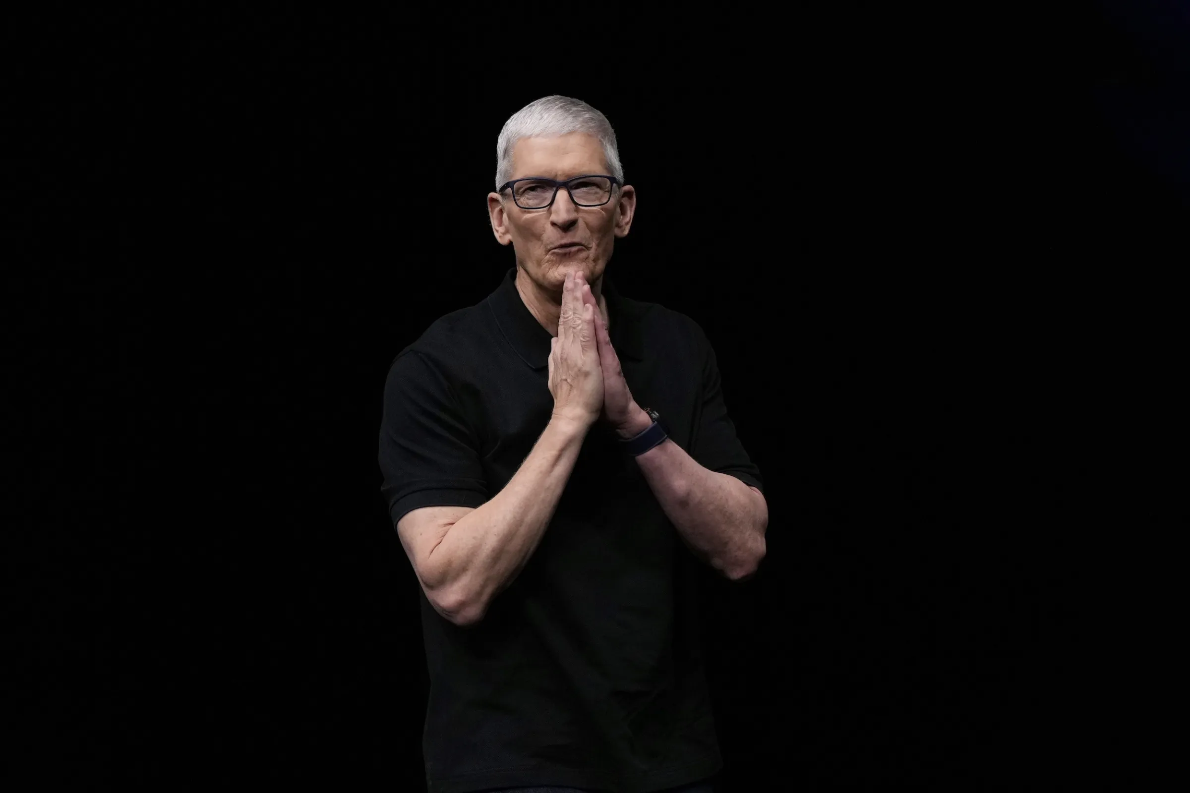 2025年9月9日，美國加州庫比蒂諾，蘋果執行長提姆・庫克（Tim Cook）在蘋果園區發表會上登台，宣布新產品。（美聯社）