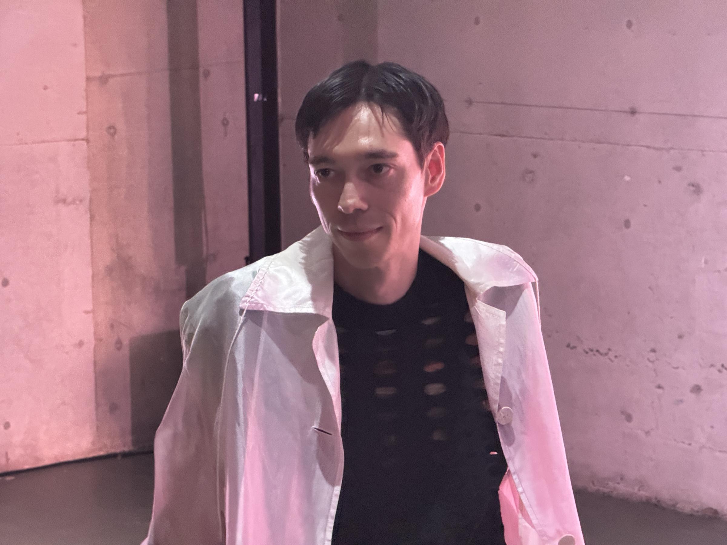「TENNOZ ART WEEK 2025」内覧会で諏訪敦とナイル・ケティング作品を公開。黃信維