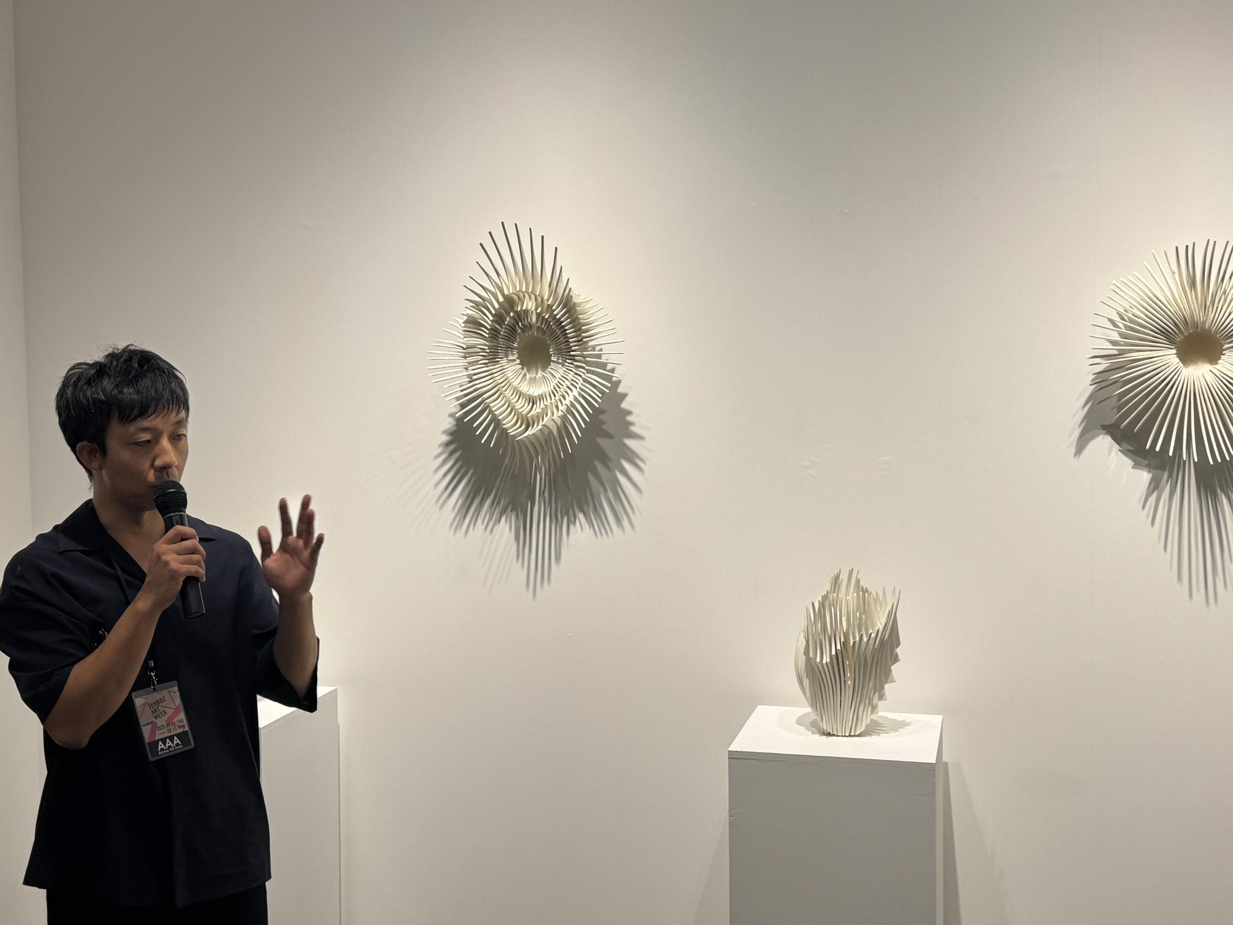 WHAT CAFEとBONDED GALLERYで、自然と人間の関係や境界をテーマに多彩な作品が披露された。黃信維