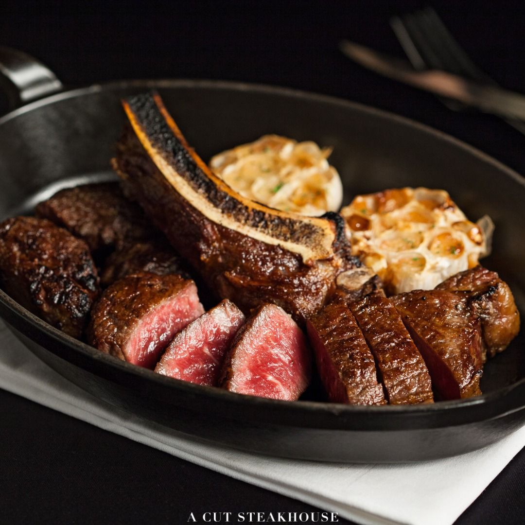 A Cut牛排館於2025年榮獲米其林一星肯定，象徵著「A級」最上乘的牛肉與頂尖的品味服務。（圖／翻攝自FB／A Cut 牛排館）