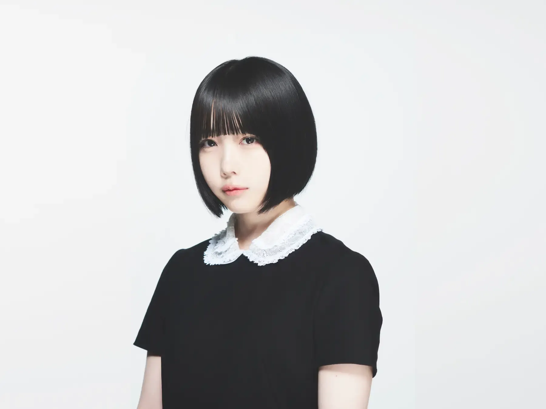 アーティスト・あのがデビュー5周年を記念し、全編書き下ろしの著書『哲学なんていらない哲学』を12月24日に発売する。©︎Ano 2025