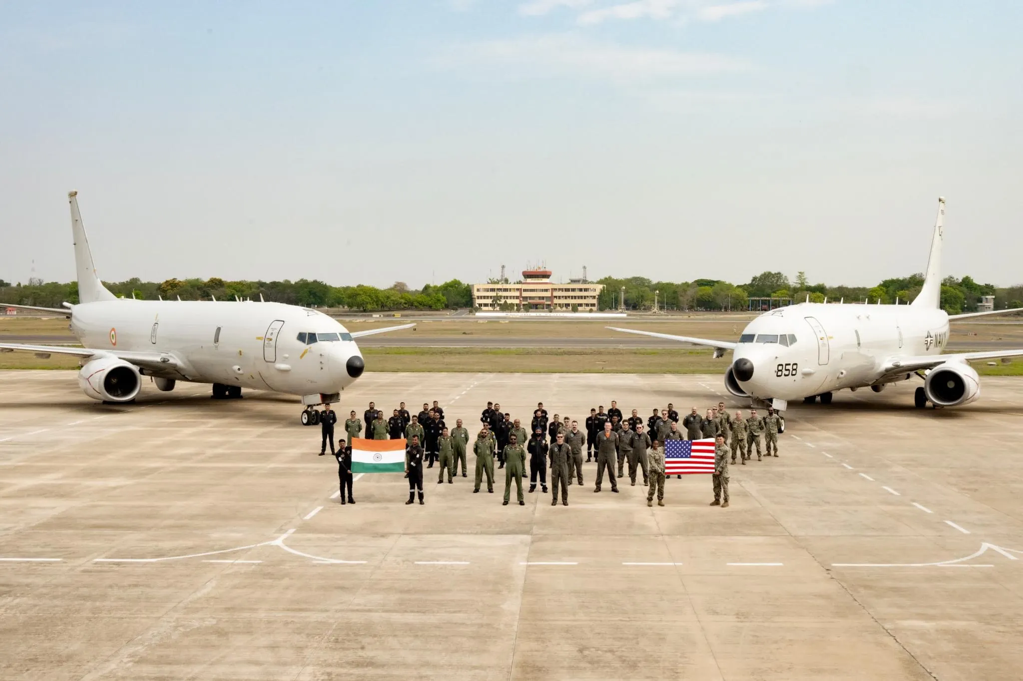 美國海軍現役P-8A「海神」偵察機降落在印度基地。（翻攝自DVIDS系統）