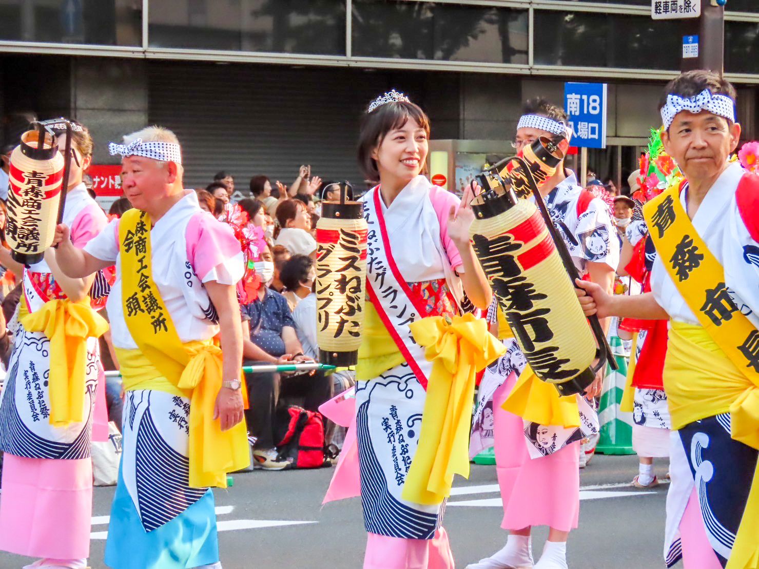 台湾出身の呉詠心（ケイシー）が青森で生活を始め、史上初の外国人「ねぶた小姐」となった。（ケイシー提供）