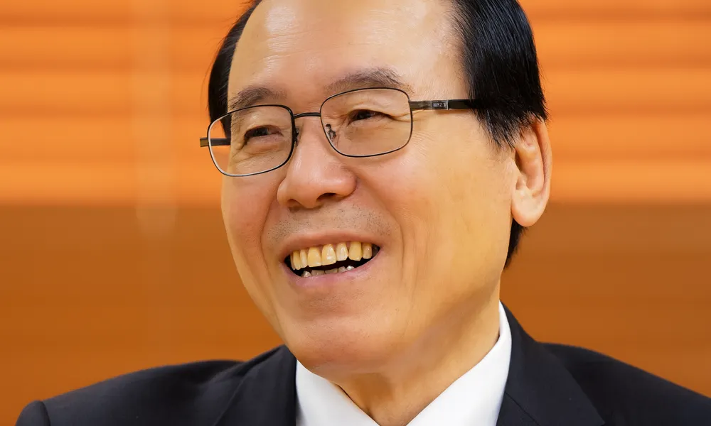 韓国の経済学者 Ahn Choong Yong 氏が、アジアは制度改革と地域連携によって通商・投資の危機に備えるべきだと東京で訴えた。FCCJ