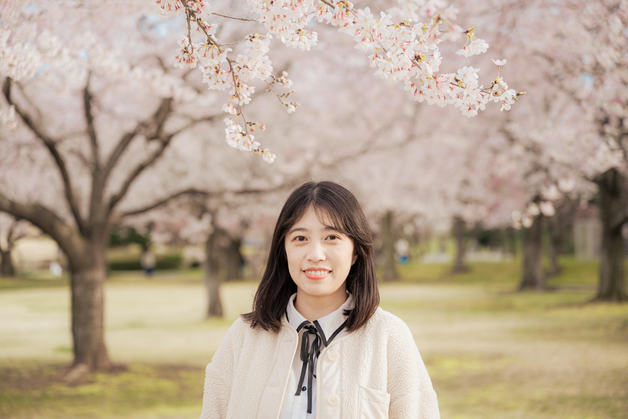 ChatGPT:台湾出身の凱西（吳詠心）さんは、青森に移住し「睡魔小姐」として注目を集め、現在は観光協会で台湾との交流を推進している。凱西