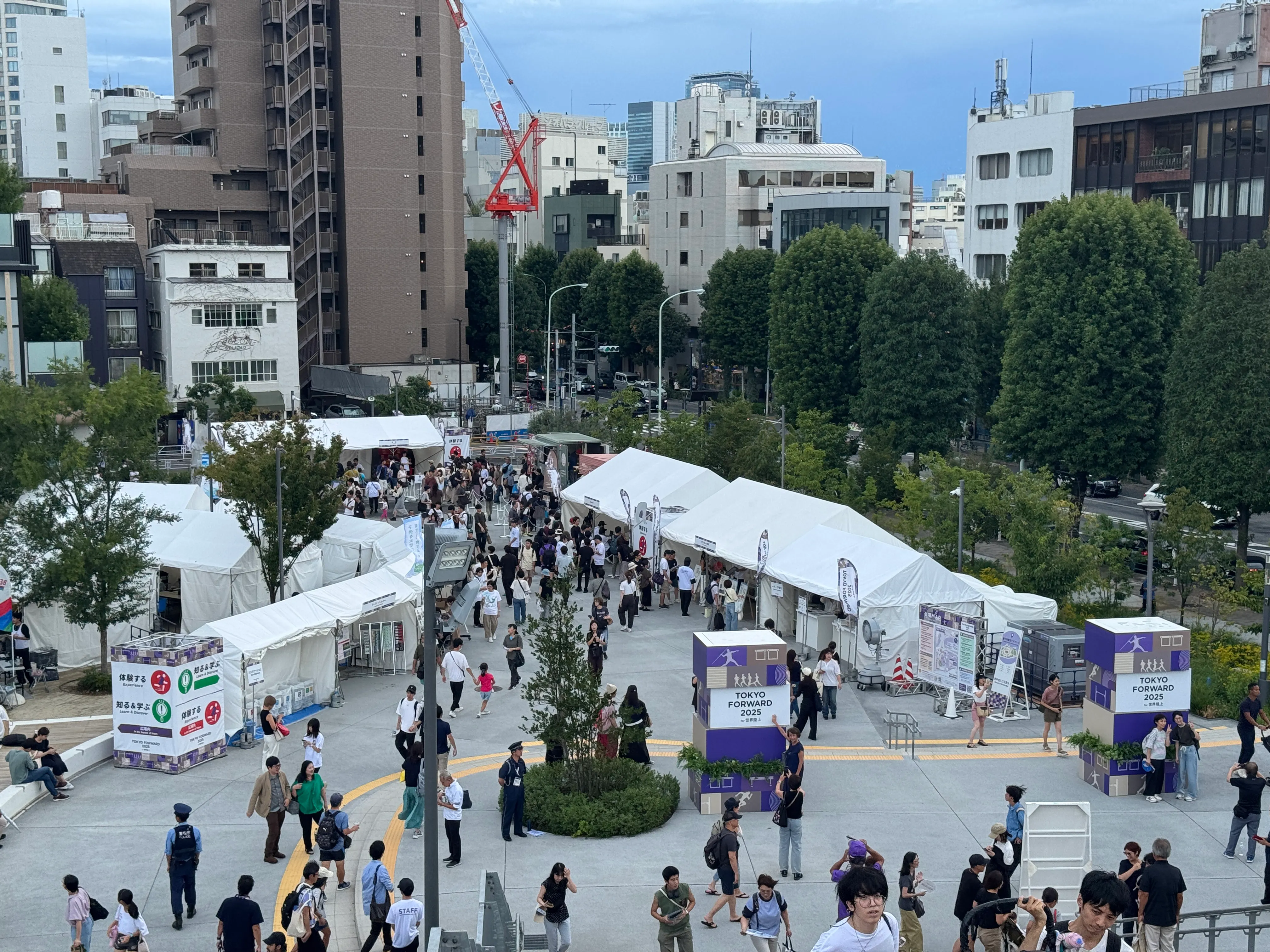 東京2025世界陸上開幕、国立競技場と明治公園で大迫傑×ハリー杉山トークや青柳美扇「瞬間」揮毫、復興応援ブースなど多彩な催しが展開中。黃信維