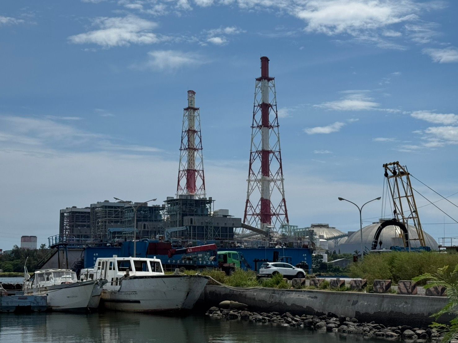 興達發電廠外觀。（賴慧津攝）