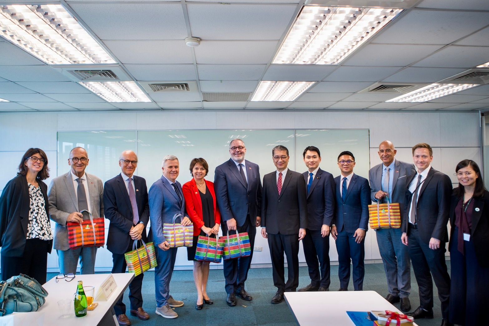 20250916-法參議院友台小組拜訪民進黨。（民進黨提供）