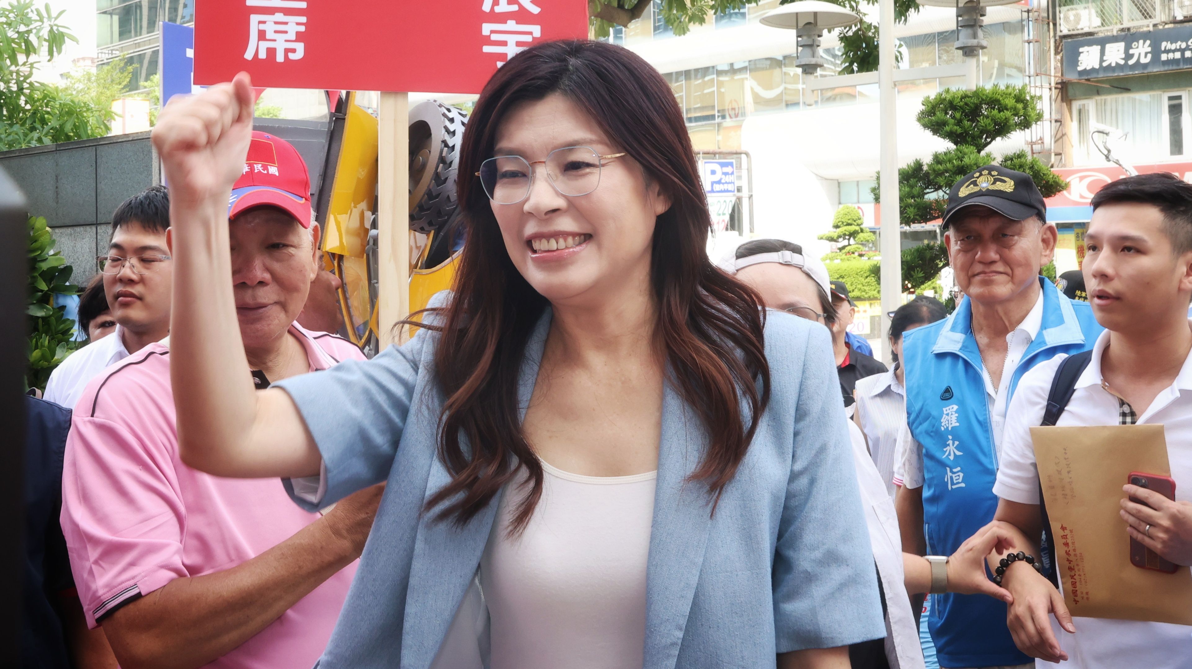 20250918-国民党主席候補者鄭麗文が18日に選挙登録を行った。（柯承惠撮影）