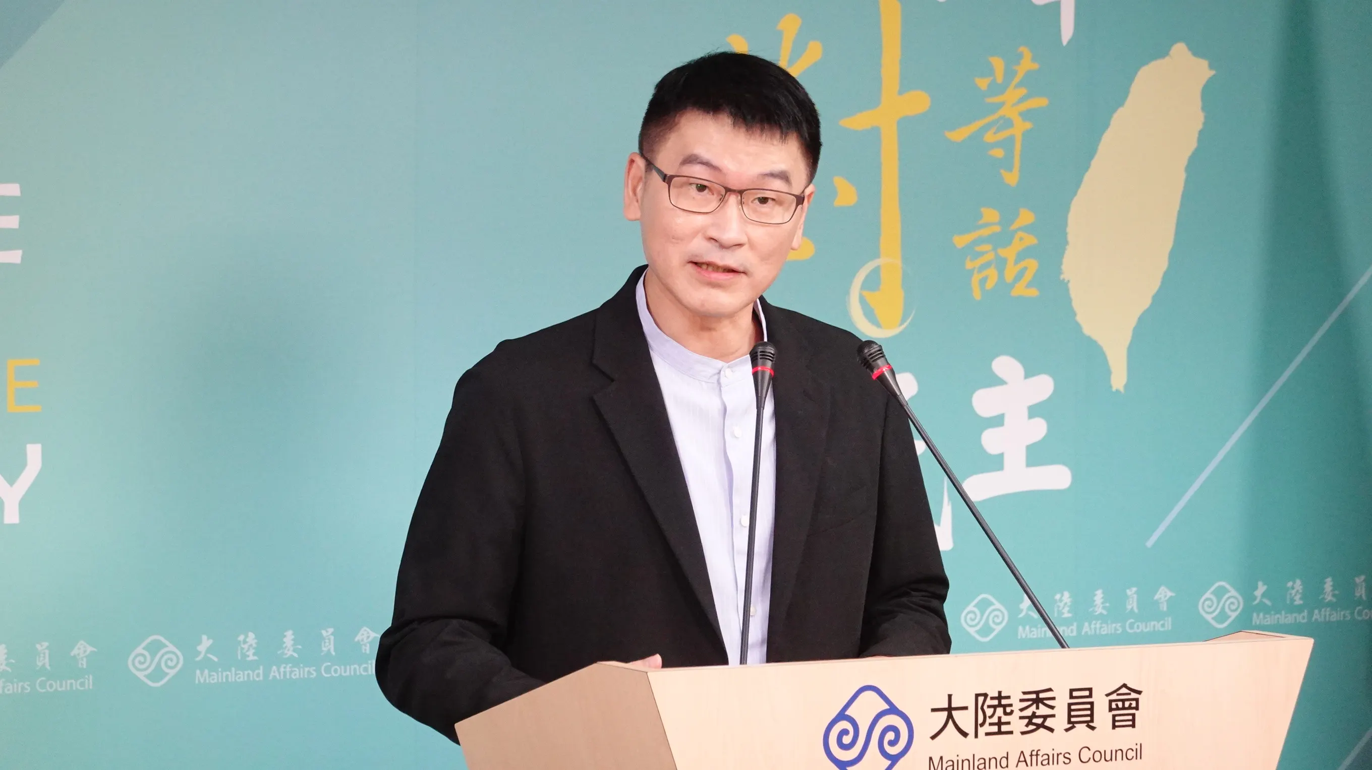 陸委會副主委梁文傑主持例行記者會。（楊騰凱攝）