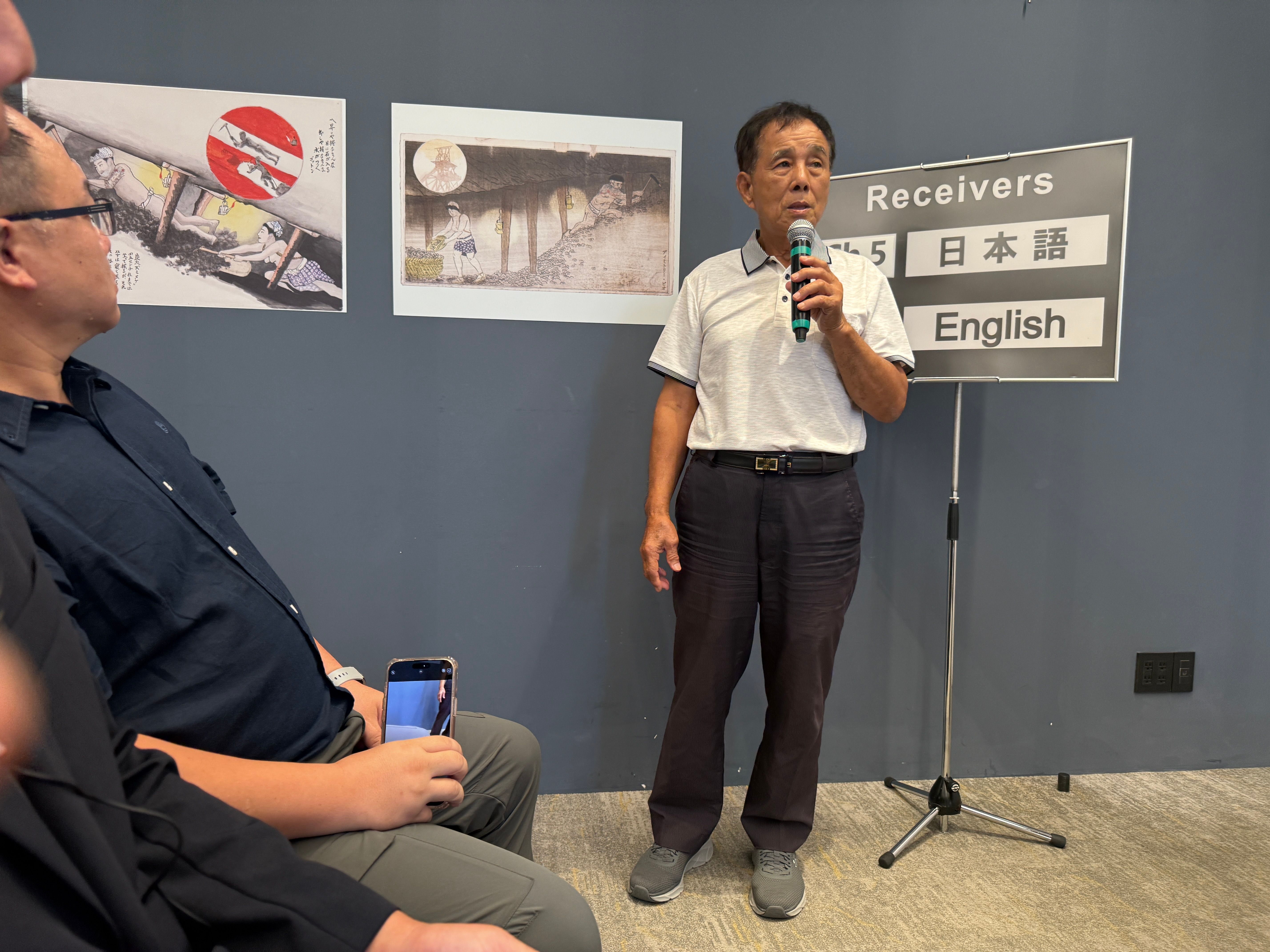 猴硐礦工文史館館長周朝南述說從事採礦工作40餘年來的故事點滴。（圖/新北市政府文化局）