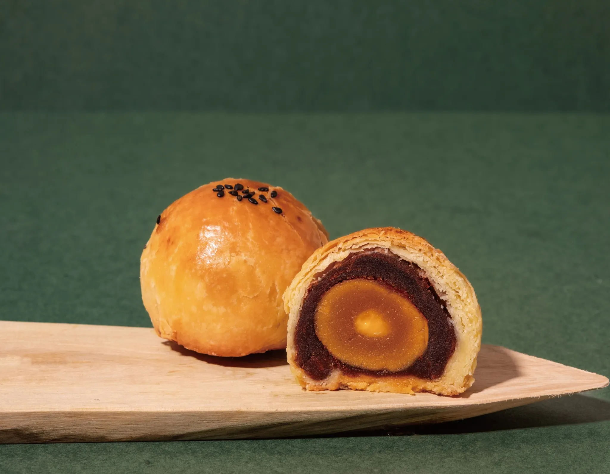 林記糕餅舖蛋黃酥。（圖／取自林記糕餅舖 Linhomelybakery臉書專頁）