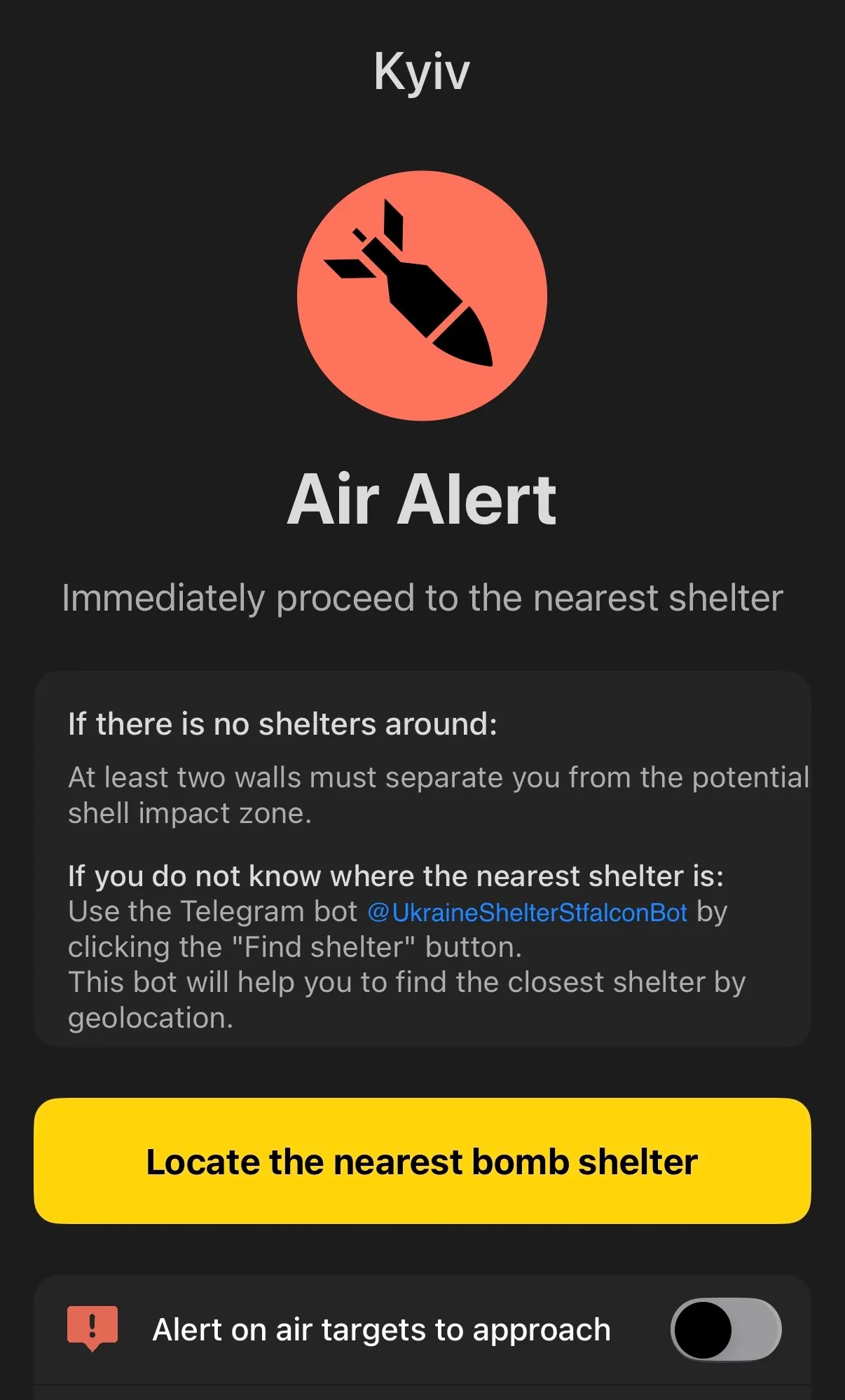 烏克蘭人人手機中都有防空警示App，接到通知必須立刻避難。(許毓仁提供)