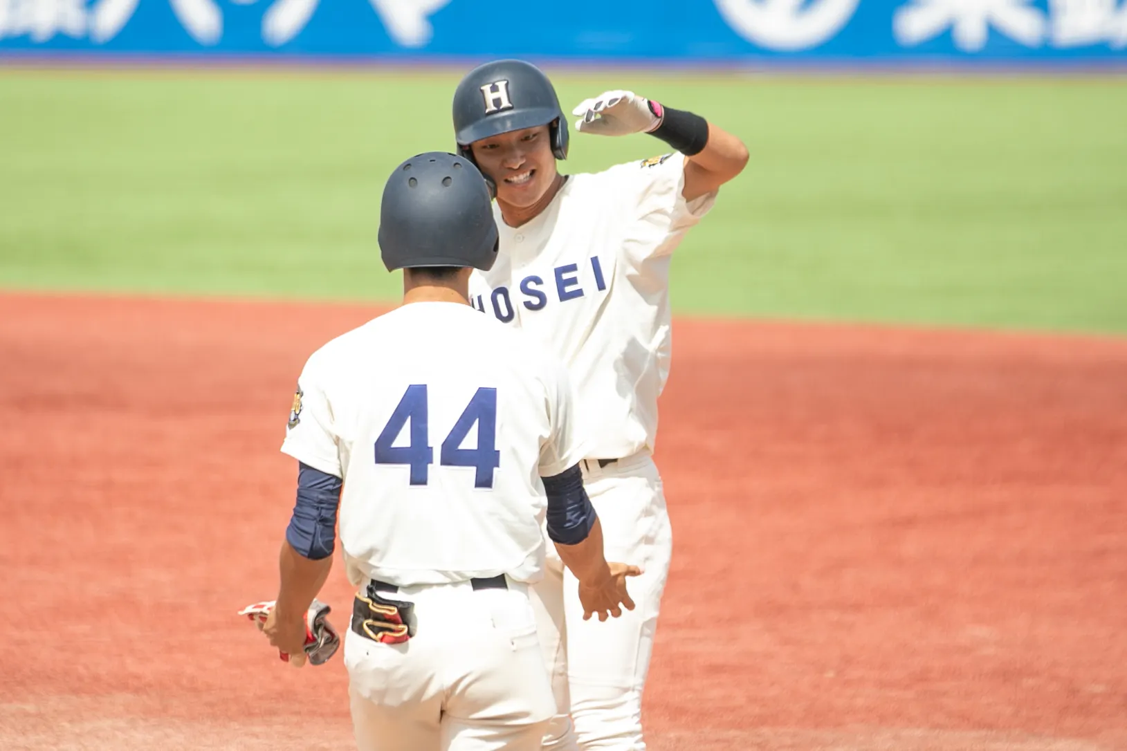 六回に代打で登場し、値千金の2点適時打を放った法大・浜岡陸内野手。許甄玲
