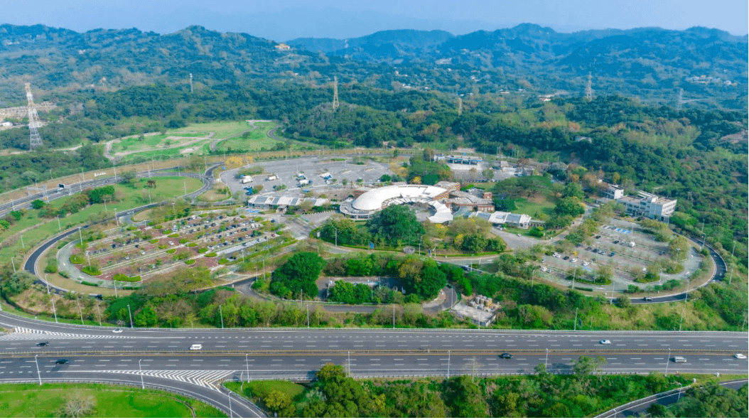 圖為東山服務區空景。（圖／翻攝自交通部高速公路局官網）