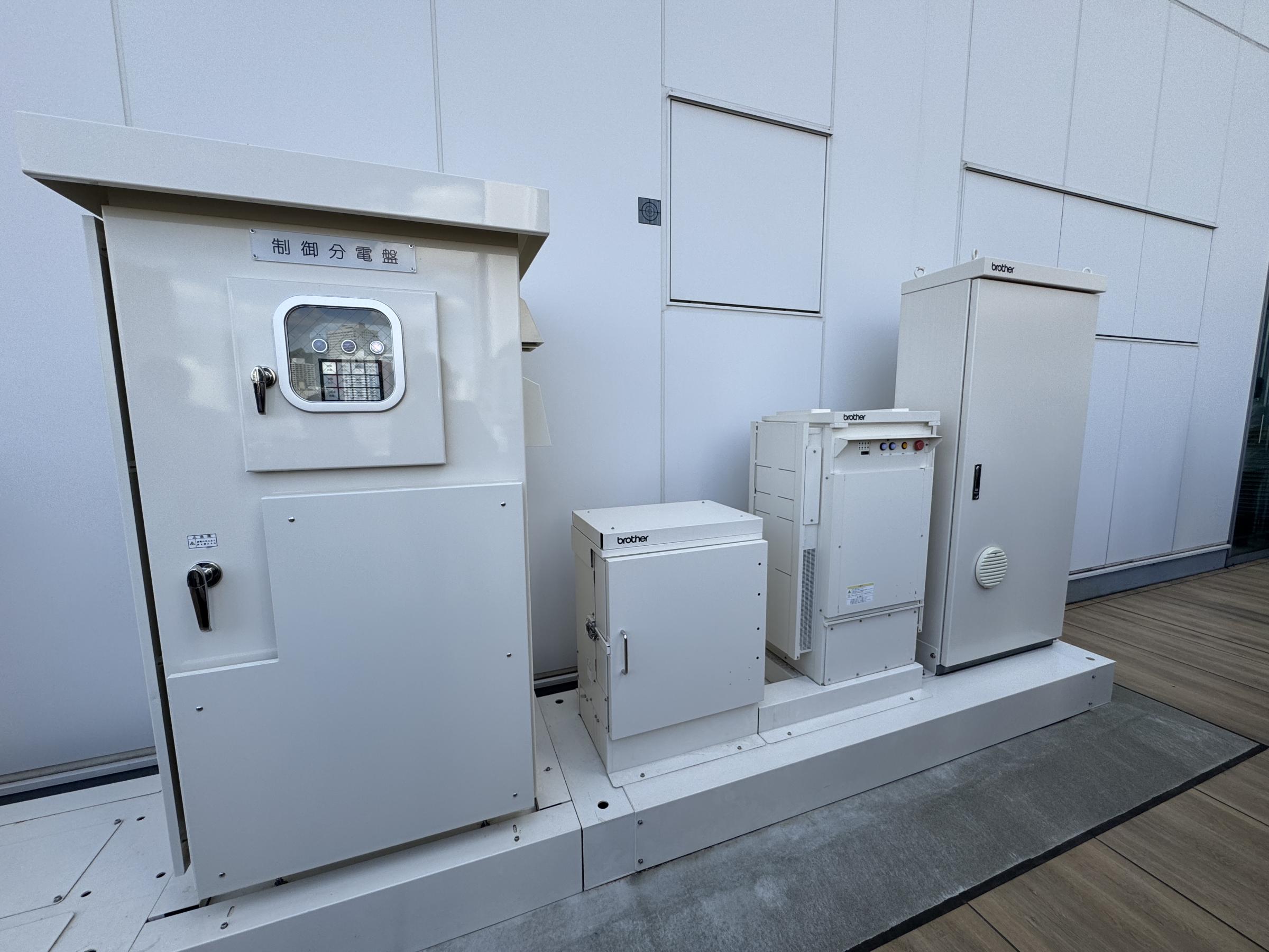 高輪ゲートウェイシティで水素燃料電池とバイオガス設備が報道公開され、JR東日本がゼロカーボン都市モデルへの挑戦を示した。黃信維