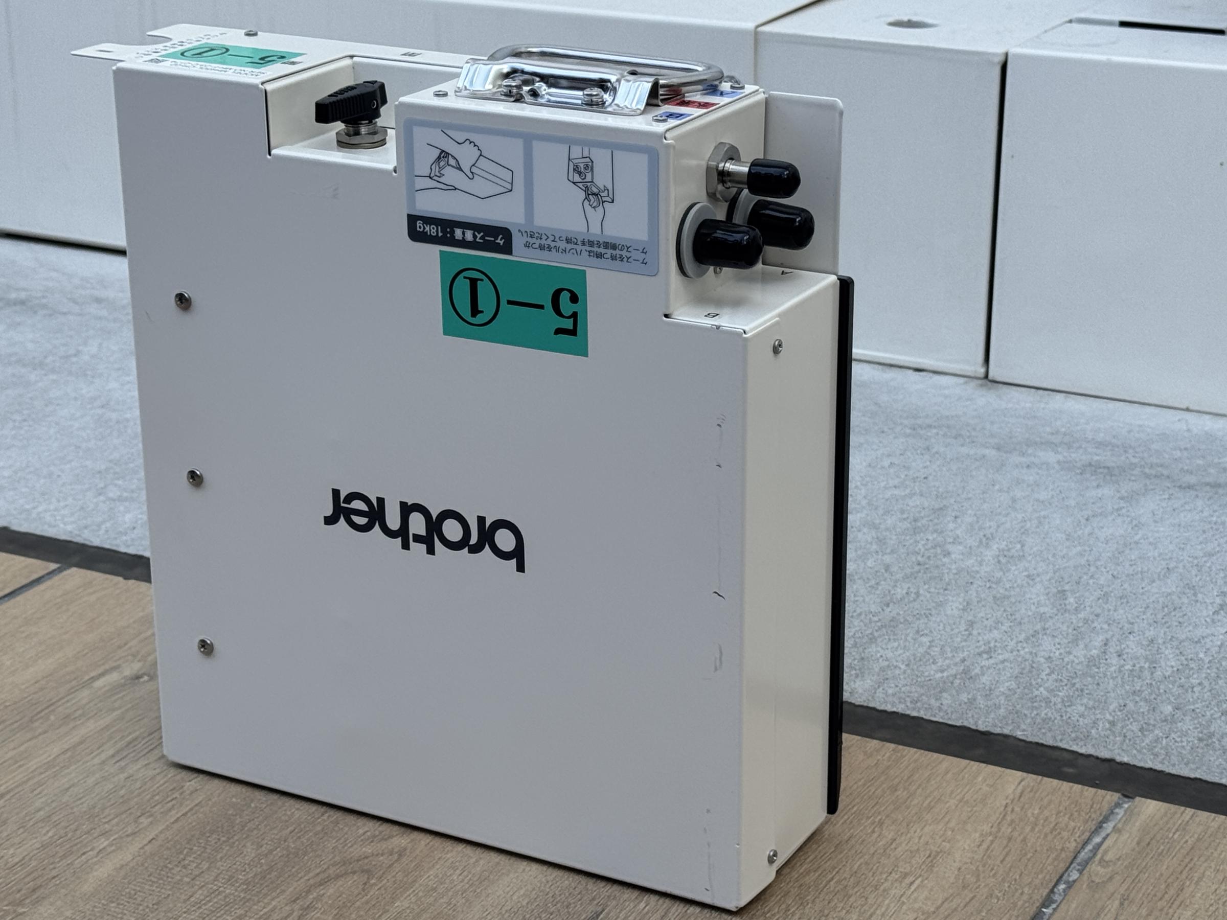 高輪ゲートウェイシティで水素燃料電池とバイオガス設備が報道公開され、JR東日本がゼロカーボン都市モデルへの挑戦を示した。黃信維