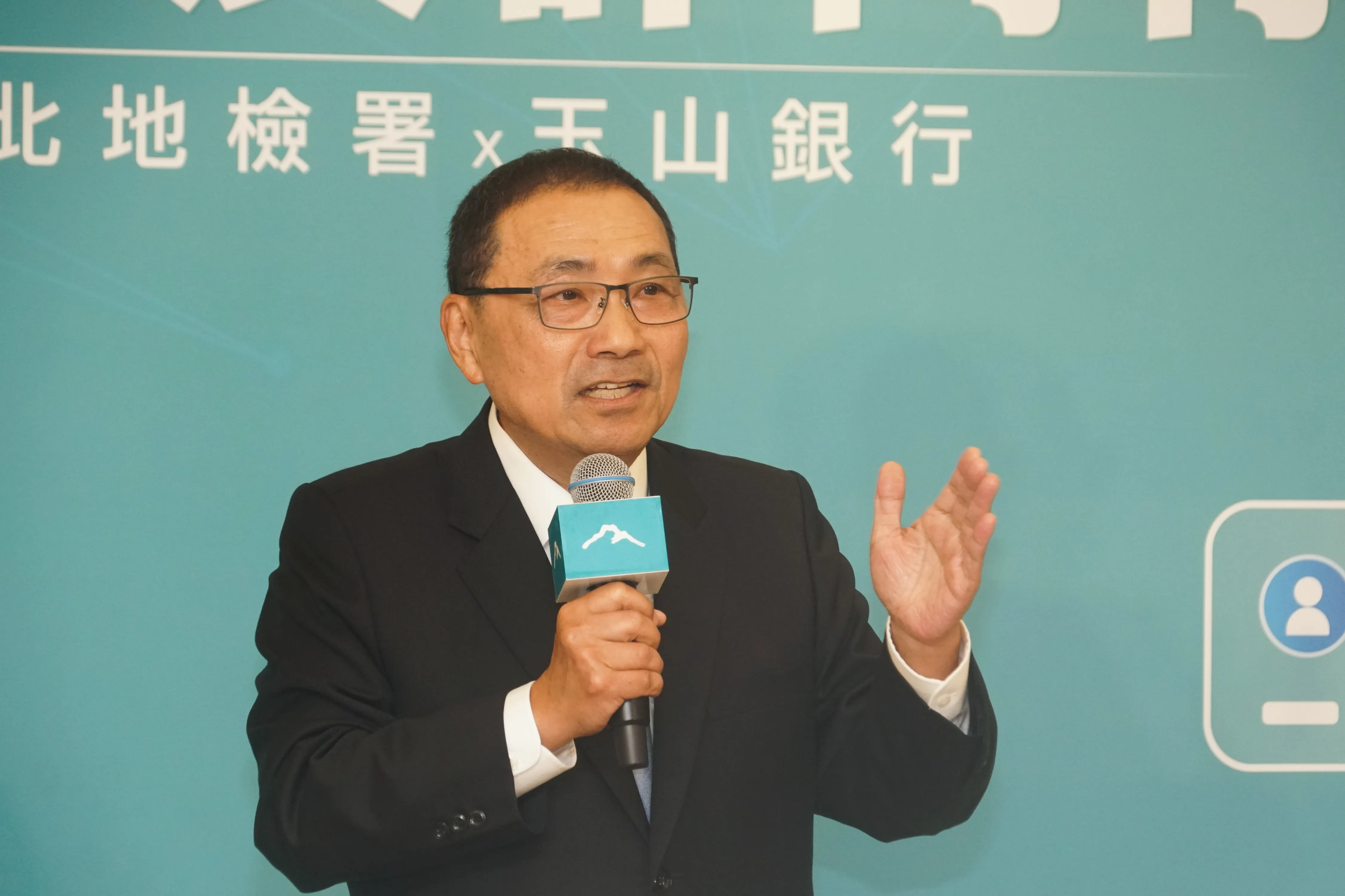 20250925-玉山銀行與新北市政府、新北地檢署舉行「跨域合作 反詐同行」記者會，圖為新北市長侯友宜。（蔡親傑攝）