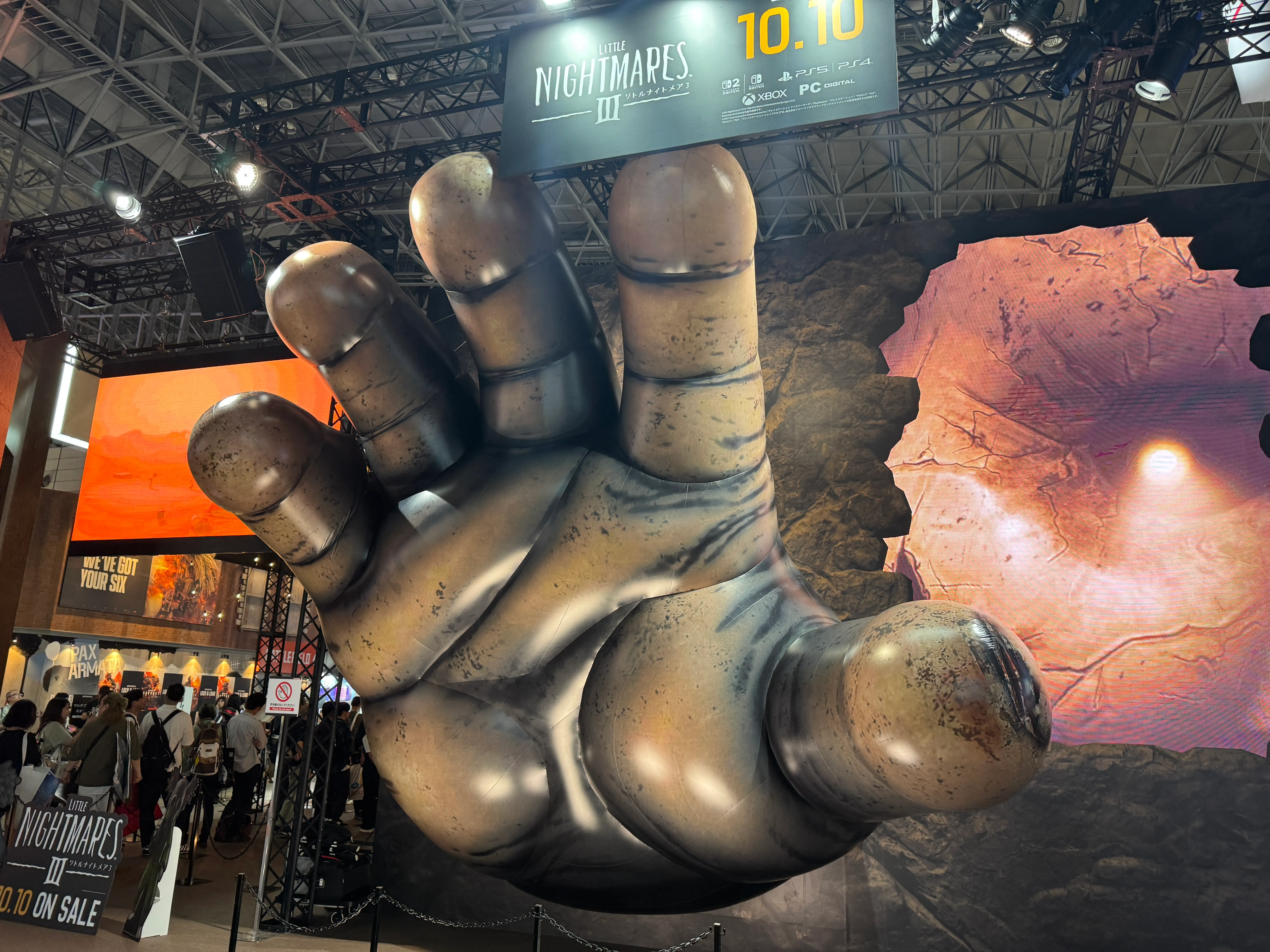 バンダイナムコエンターテインメントは「東京ゲームショウ2025」で『リトルナイトメア3』巨大モンスターベイビーフォトスポットや『CODE VEIN II』シアター体験など多彩な企画を展開し、会場は初日から熱気に包まれている。黃信維