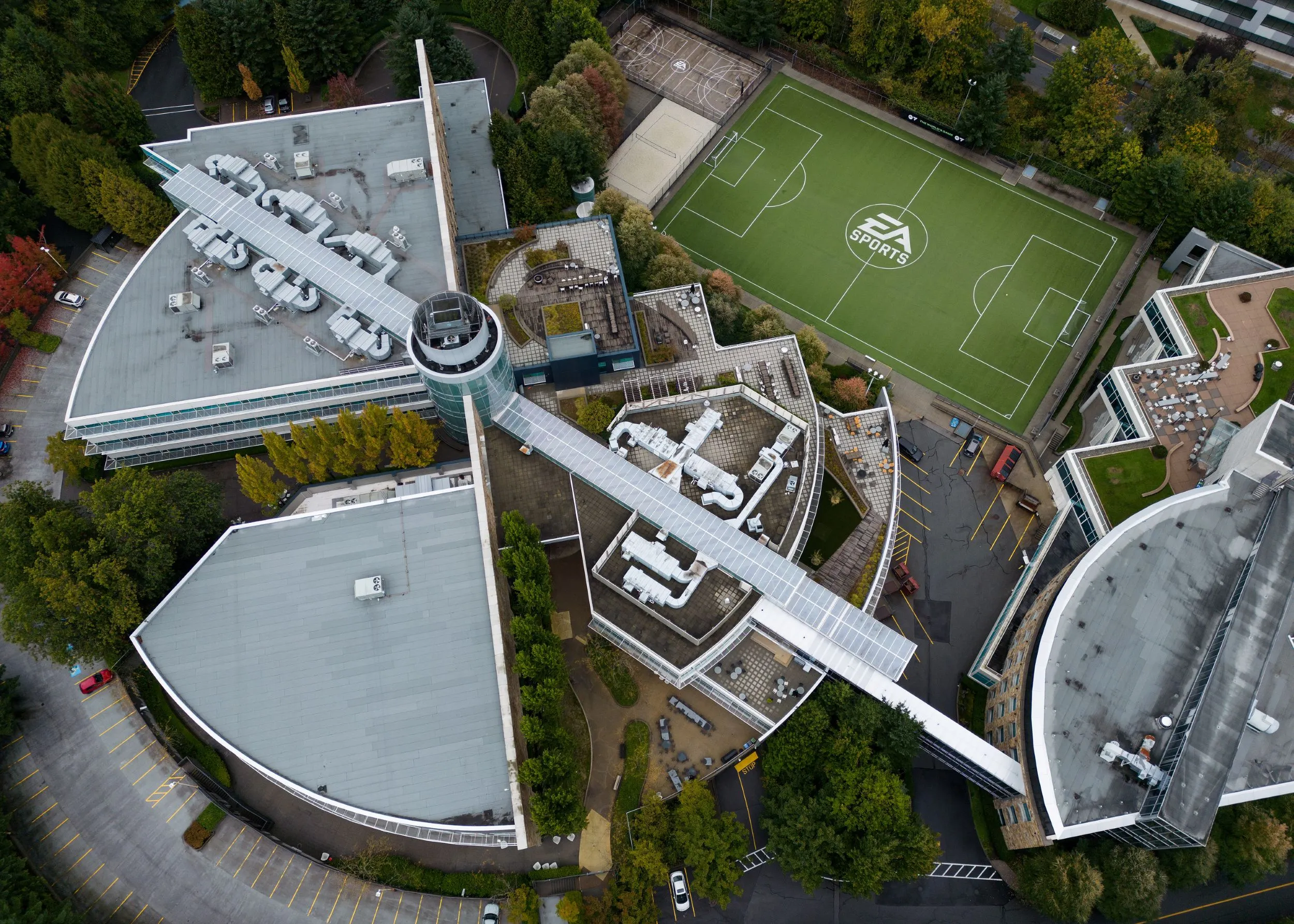 美商藝電位於加拿大西岸的總部園區。（美聯社）