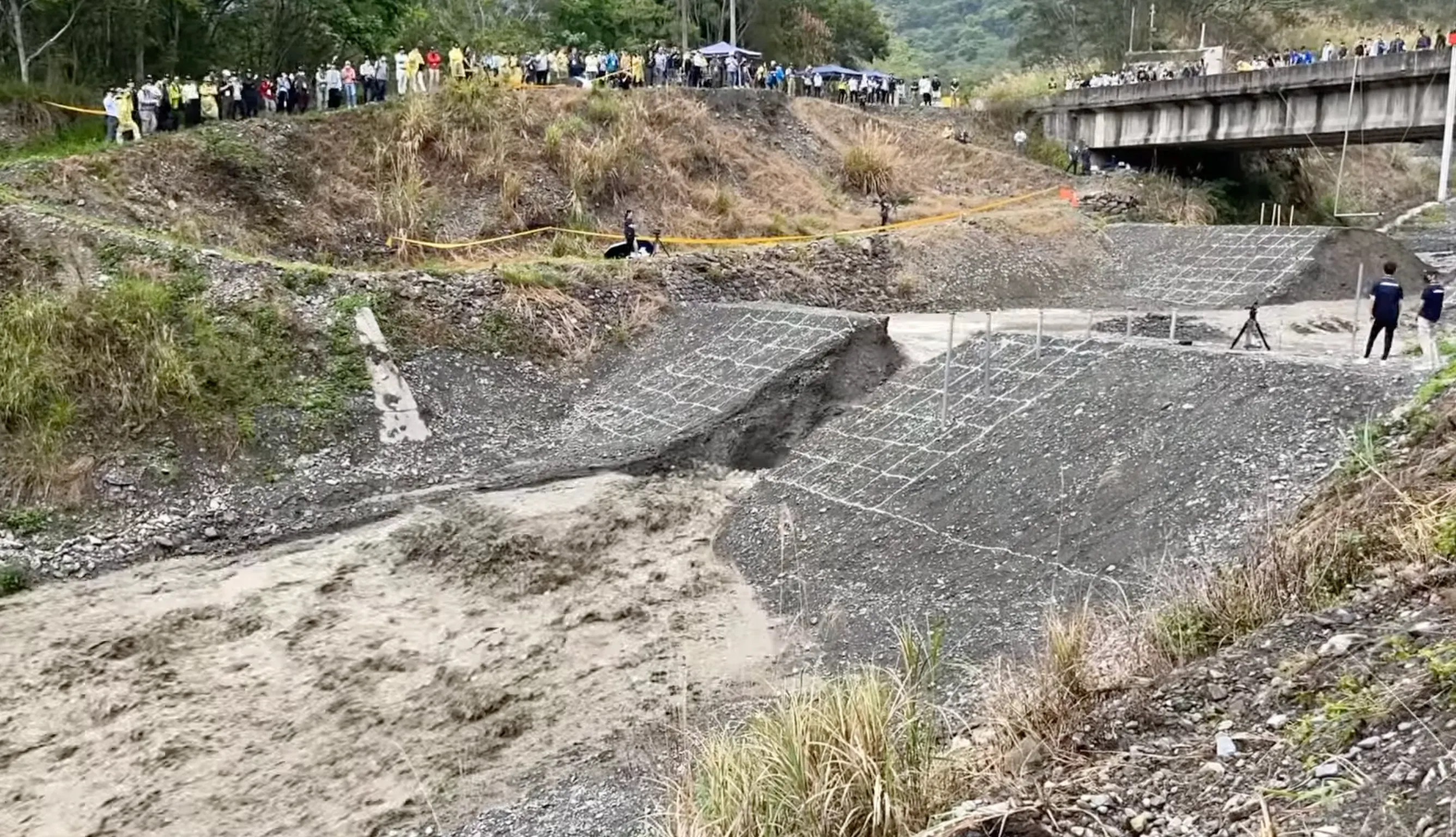 惠蓀林場蘭島溪潰壞実験。（圖／惠蓀林場提供）