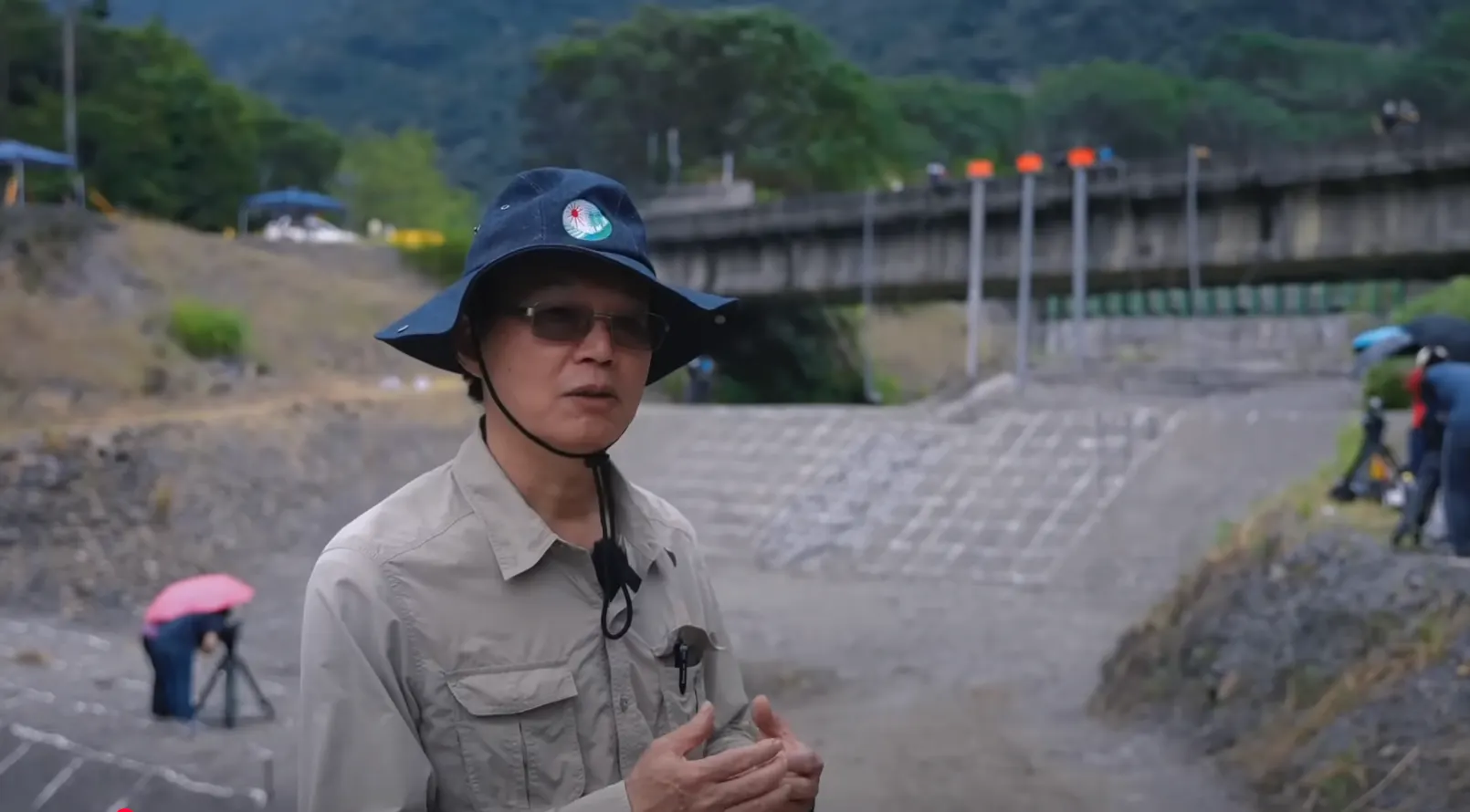 陳樹群首創全球第一個野外全球首座野外堰塞湖潰壩試驗場。（圖／陳樹群YouTube）