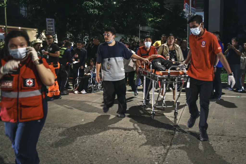 菲律賓中部宿霧省30日遭遇6.9規模強震，造成至少69人死亡、大面積停電停水。（美聯社）