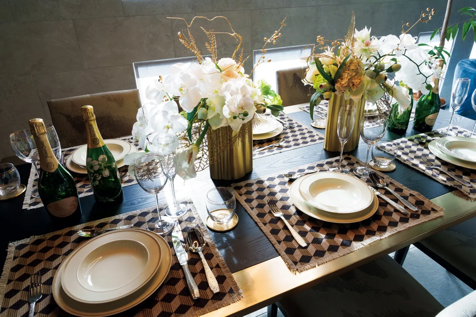 諸戸の家株式会社は9月29日、東京都目黒区平町で首都圏初となる「Furnished by ARMANI / CASA」の超高級邸宅（販売価格は8億円台前半）を発売した。（写真／黄信維撮影）