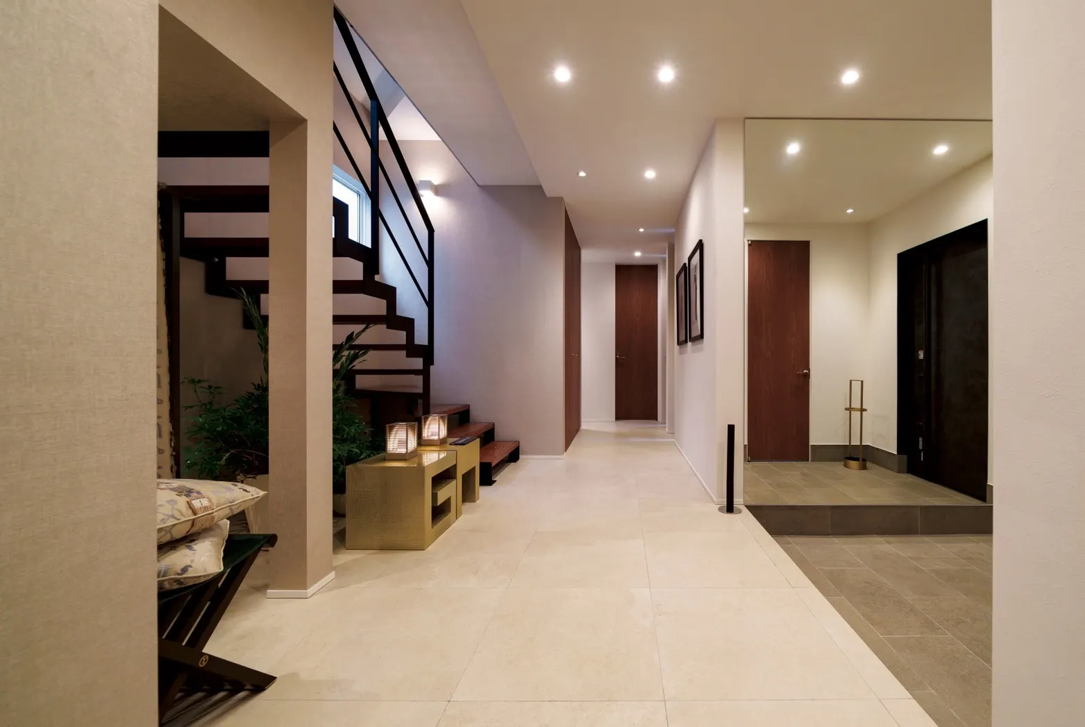 諸戸の家株式会社は9月29日、東京都目黒区平町で首都圏初となる「Furnished by ARMANI / CASA」の超高級邸宅（販売価格は8億円台前半）を発売した。（写真／諸戸の家株式会社提供）