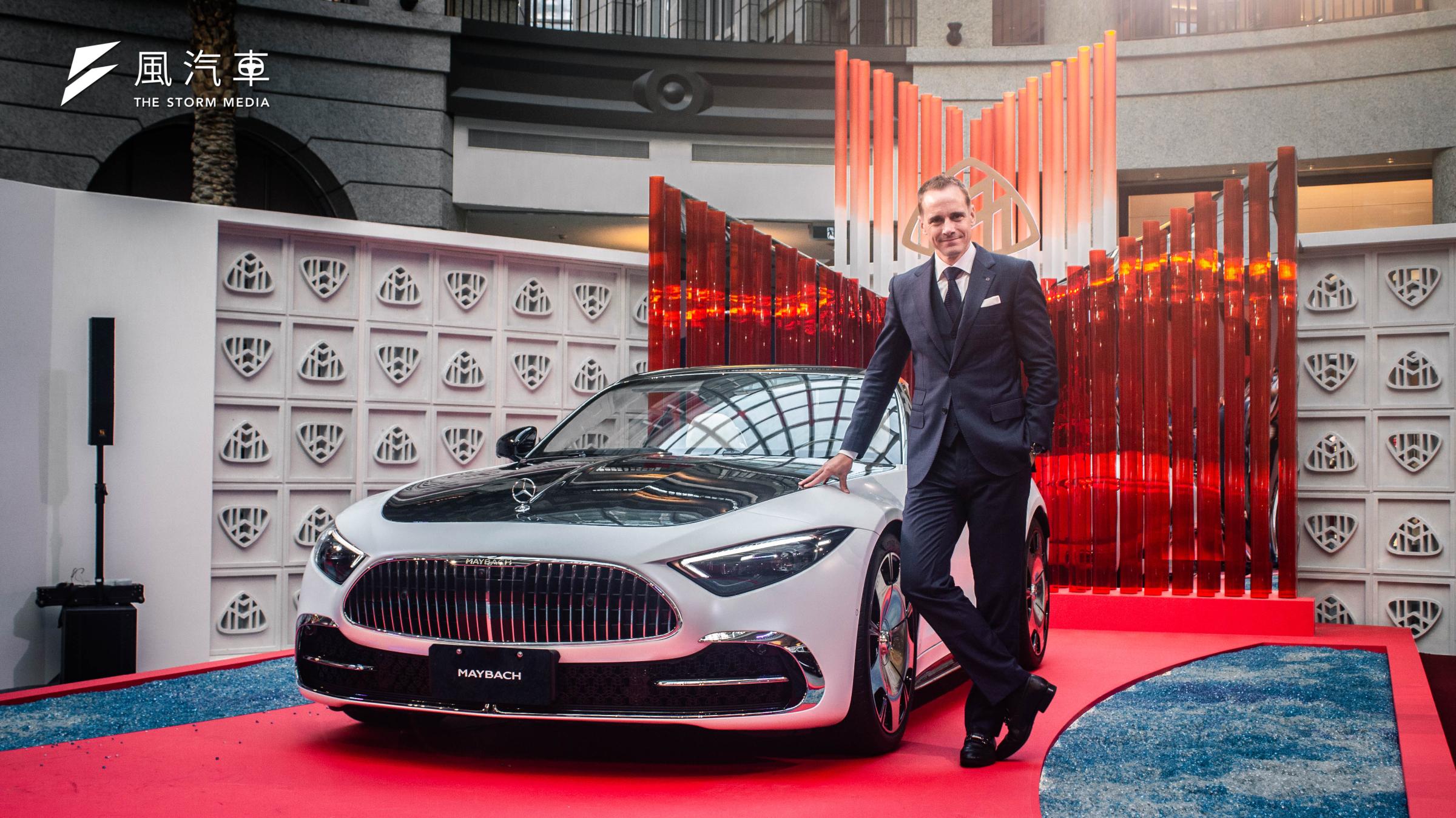 由台灣賓士新任總裁Mark Raine領軍發表全新的Mercedes-Maybach SL680 Monogram Series。