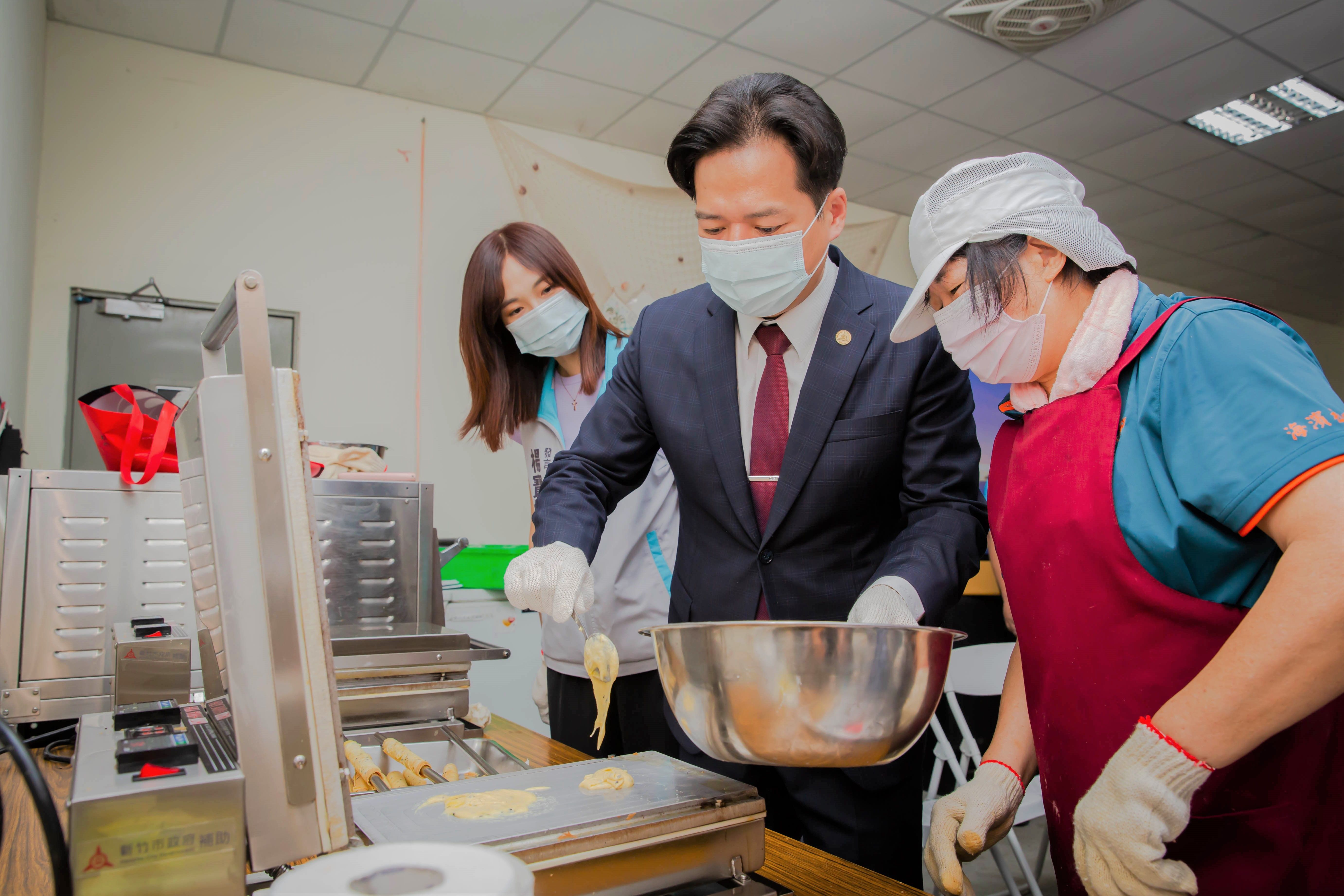 竹市在推動共餐據點服務，截至114年9月底，全市共餐據點計88處，累計服務29萬1,080人次。（圖／新竹市政府提供）