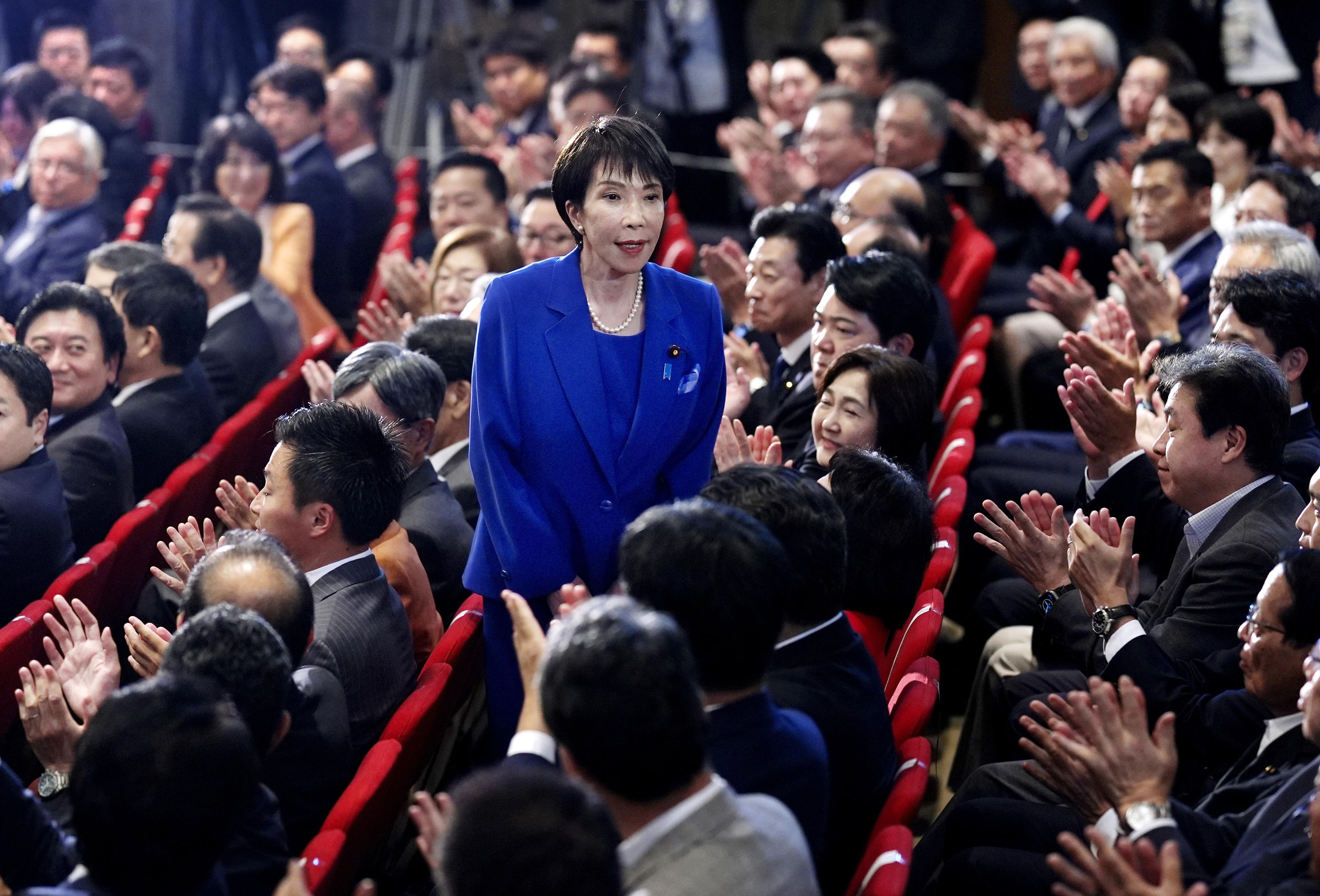高市早苗氏が日本自民党総裁に当選し、日本初の女性首相となる予定（AP通信）