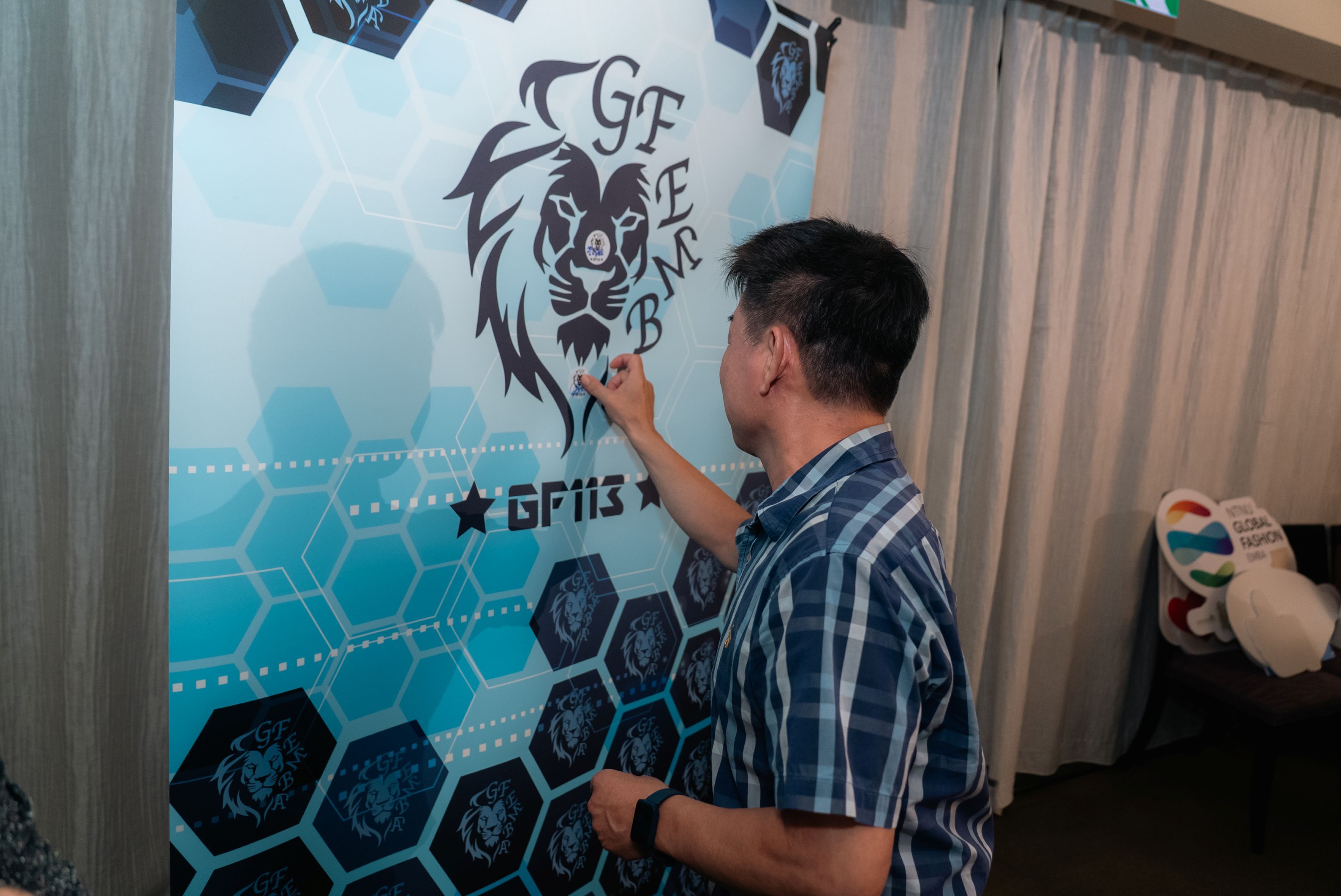 GF-EMBA 由執行長吳彥濬教授親手打造，開創國際時尚管理教育的堅實願景。（圖／國立臺灣師範大學 提供）