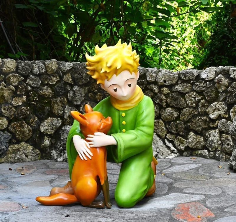 小王子和他的狐狸。「小王子-打狗英國領事館 -古典玫瑰園文化園區」提供