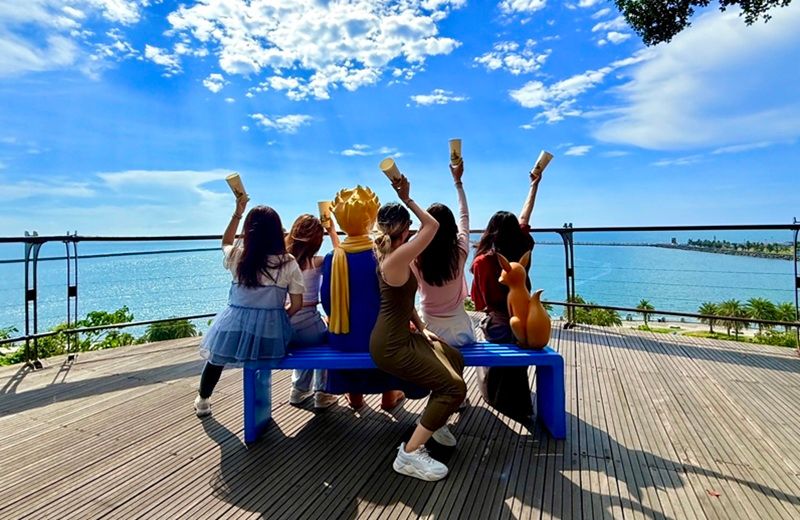 小王子在高雄。「小王子-打狗英國領事館 -古典玫瑰園文化園區」提供