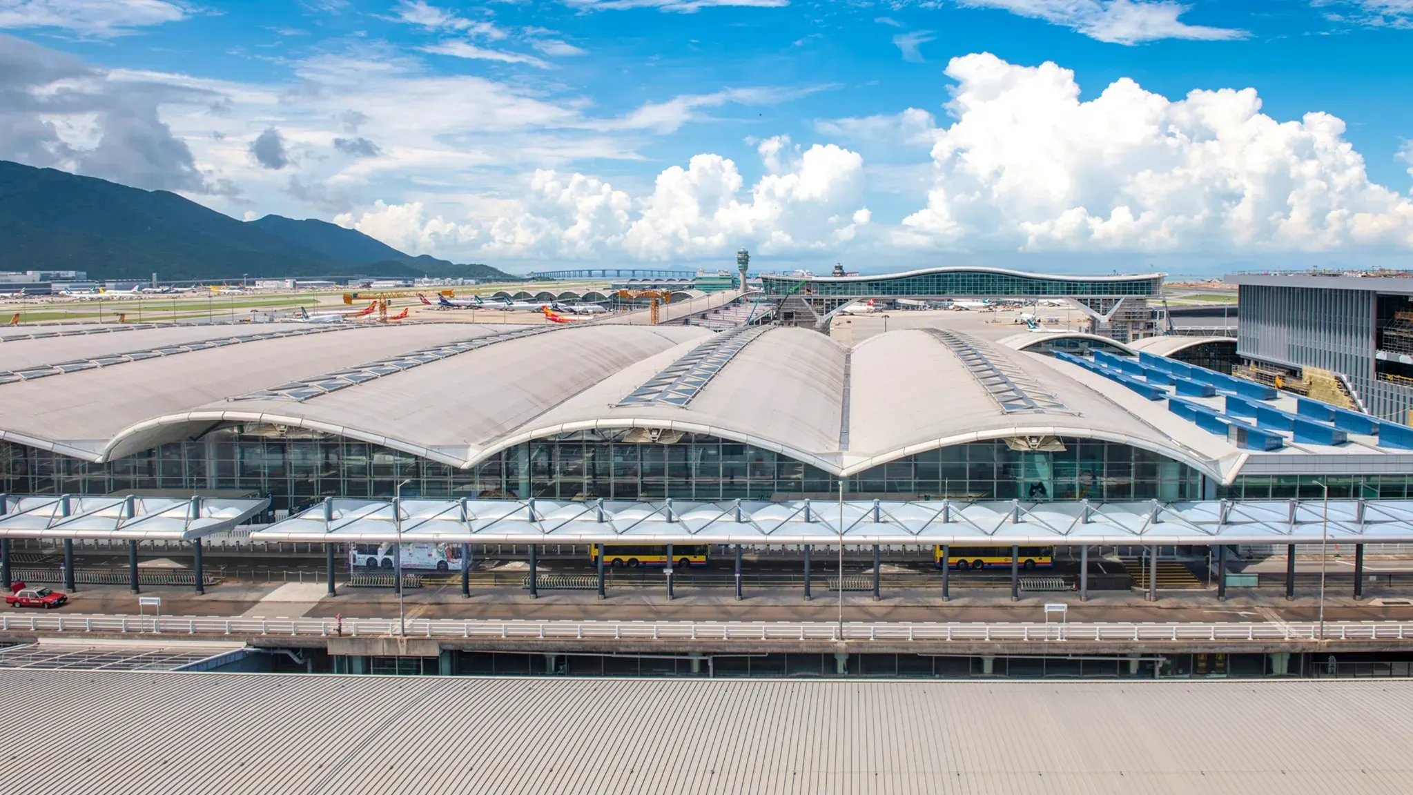（FB／Hong Kong International Airport 香港國際機場）