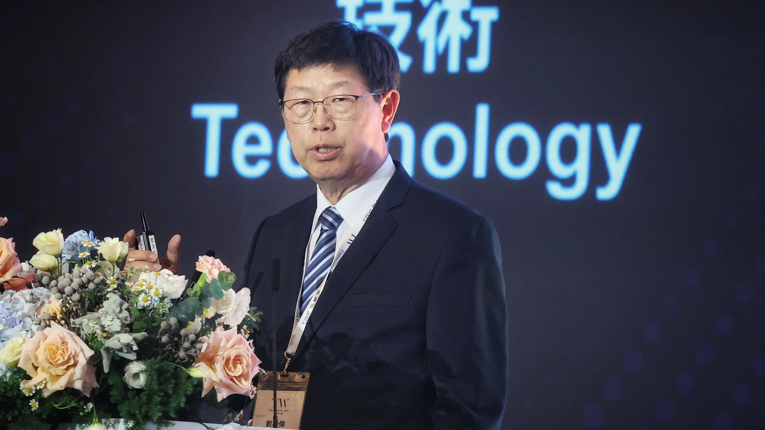 20251015-鴻海董事長劉揚偉15日出席金管會「台灣週」活動。（柯承惠攝）