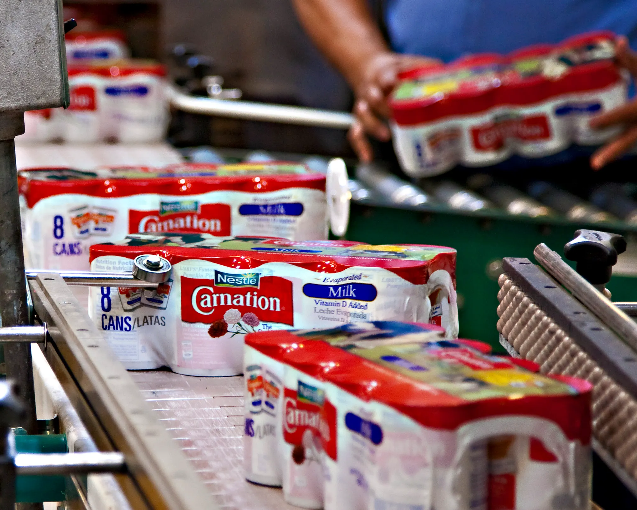 雀巢旗下位於美國加州的牛奶工廠。（翻攝自雀巢官網）