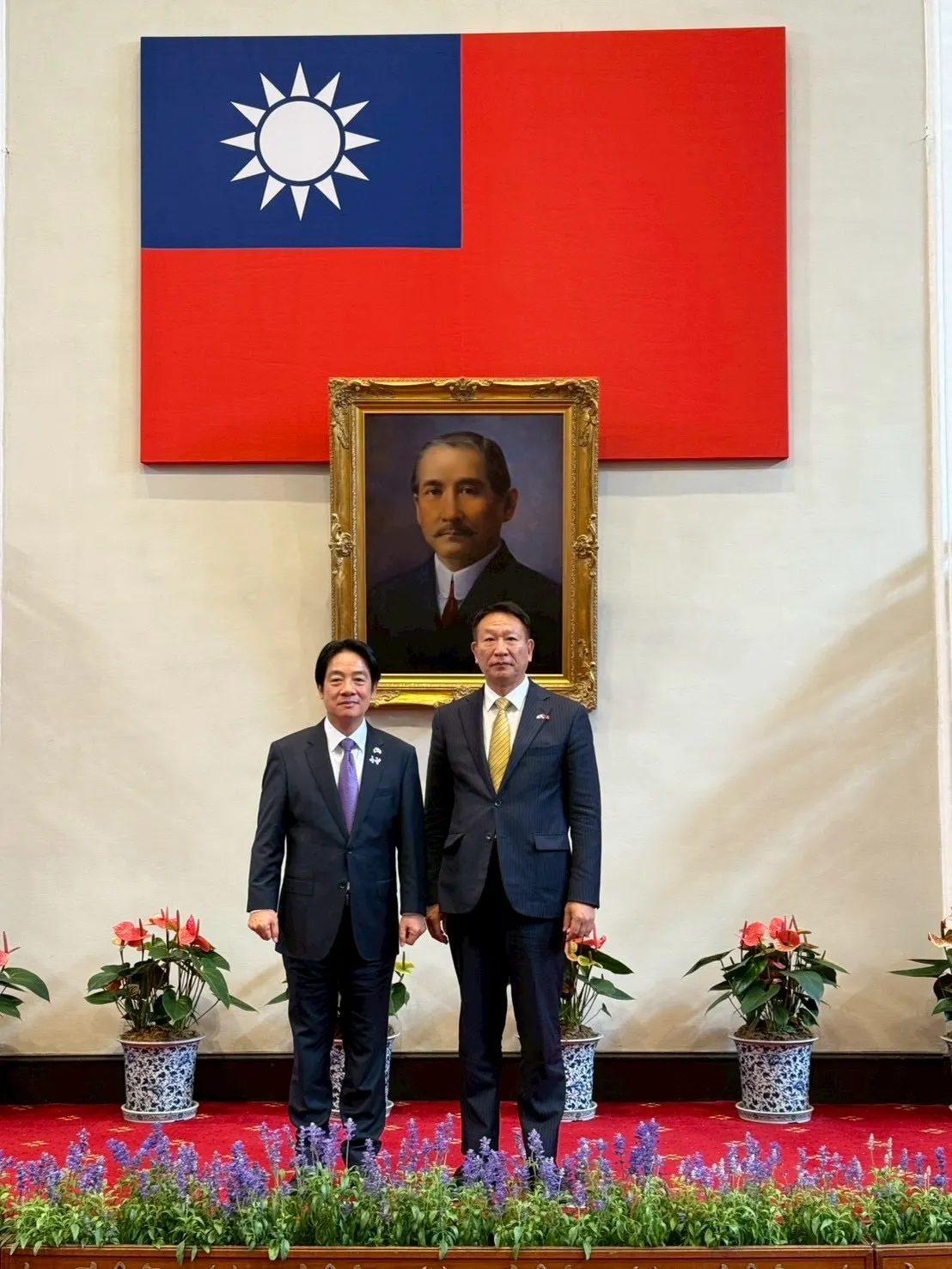 隸屬有志·改革之會、日本眾議員北神圭朗（右）訪問台灣。（翻攝自個人粉專）