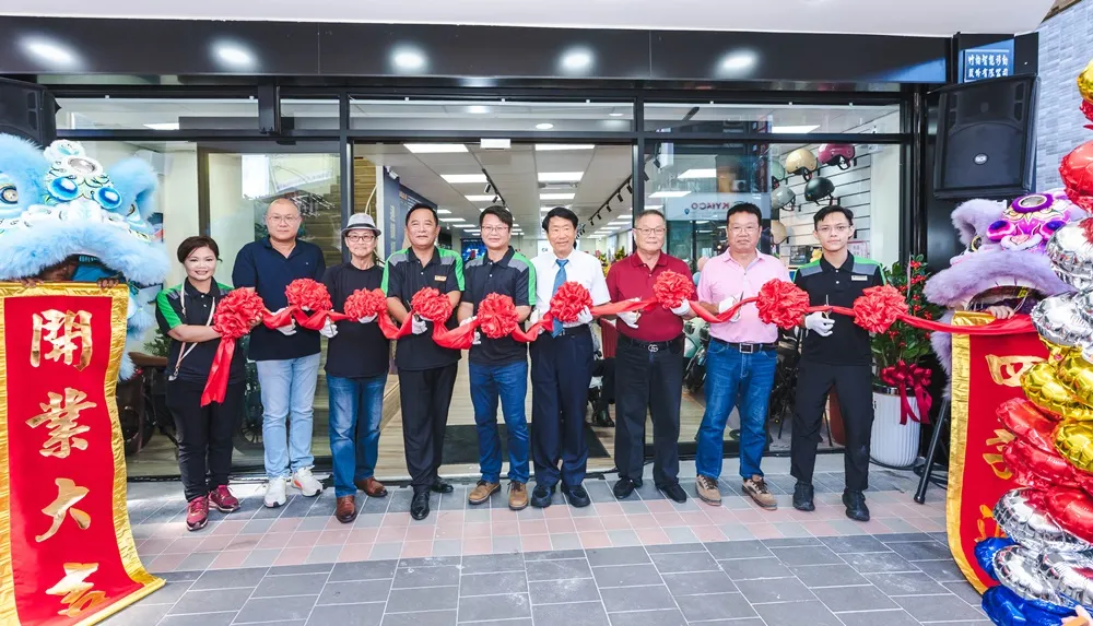 南台灣指標性微電車通路品牌「竹輪電動車」正式揮軍北上，插旗新北市三重設立北區營運總部。（圖／業者提供）