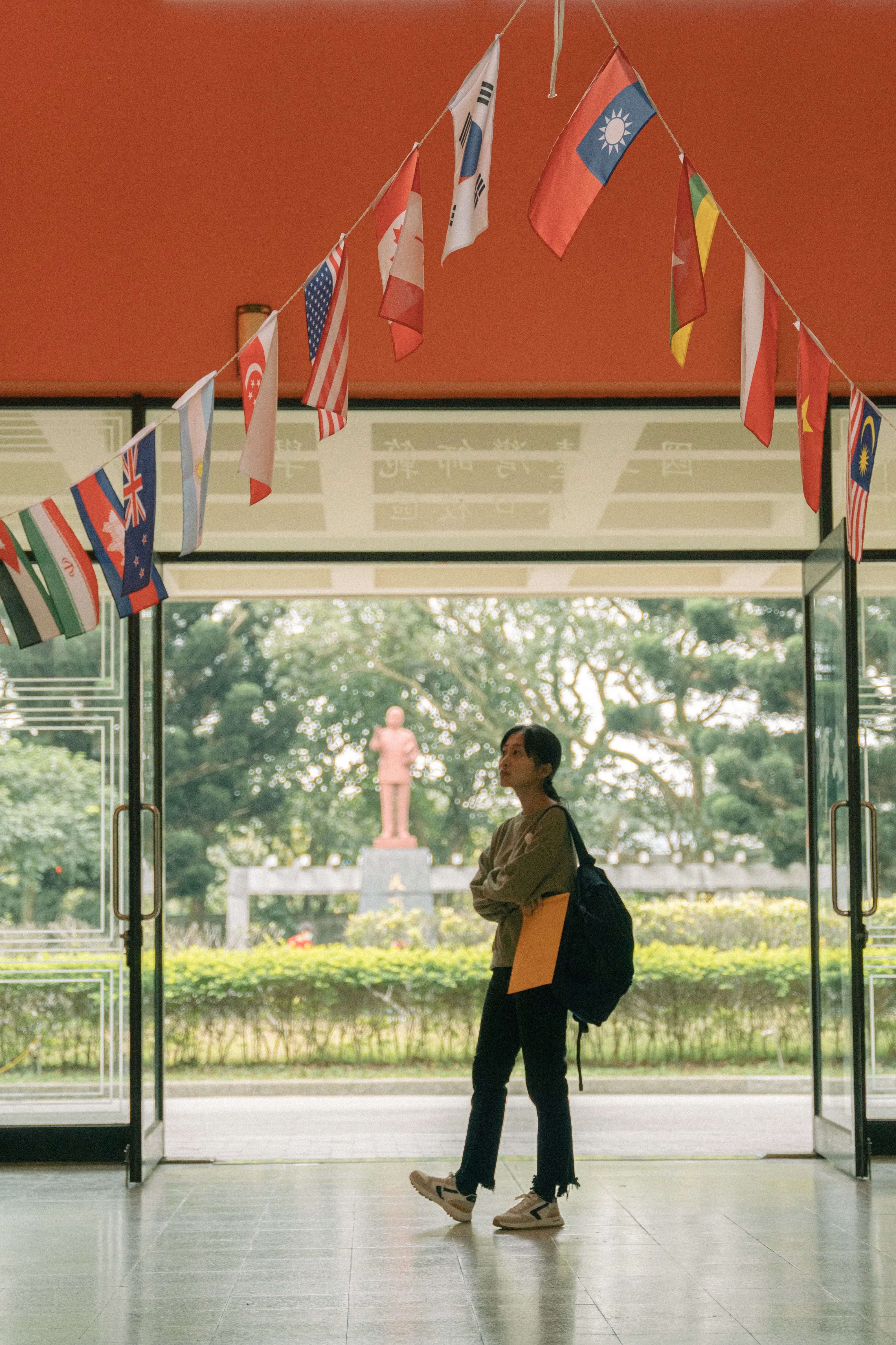 2025新星獎「新北精神獎」入圍作品-世新大學《留學生》，以越南青年來臺追夢為題，刻劃理想與現實交錯的掙扎歷程。(圖/新北市文化局)