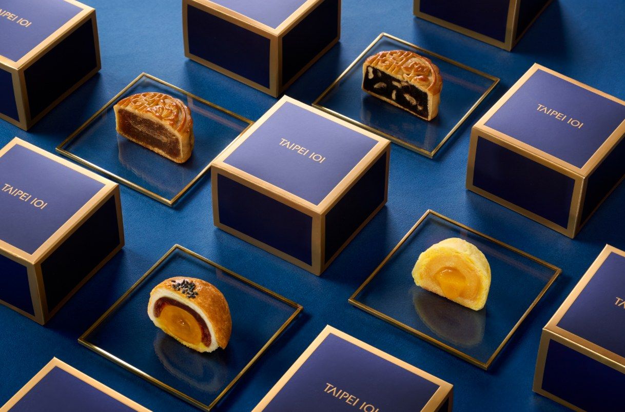 中秋禮盒典藏款8入有4種口味，適合搭配茶品一起送禮。（圖／取自台北101官網）